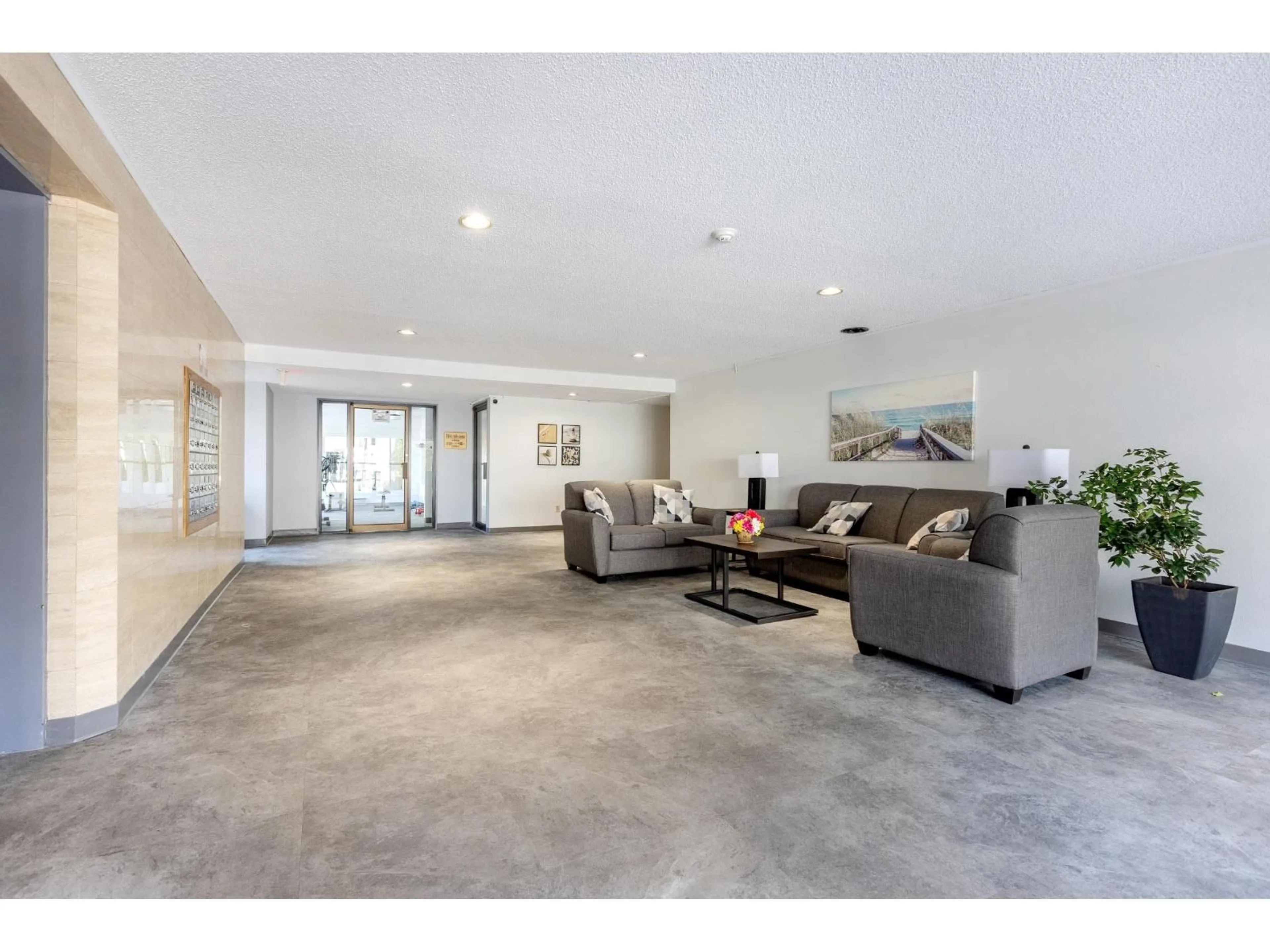 Unknown for 211 - 15282 19 AVENUE, Surrey British Columbia V4A1X6