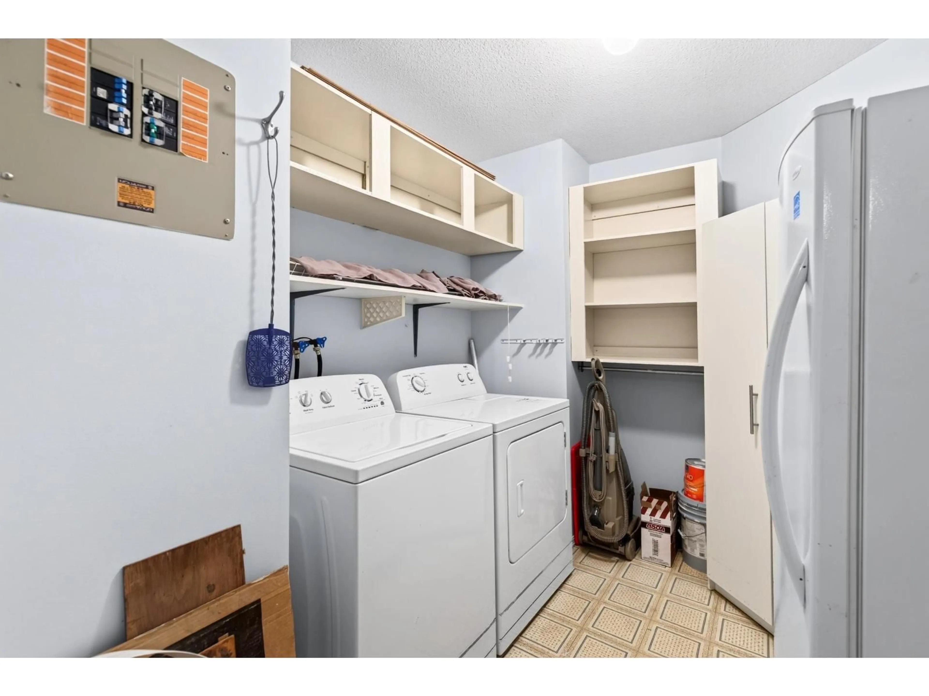 Laundry room for 311 - 32833 LANDEAU PLACE, Abbotsford British Columbia V2S6S6