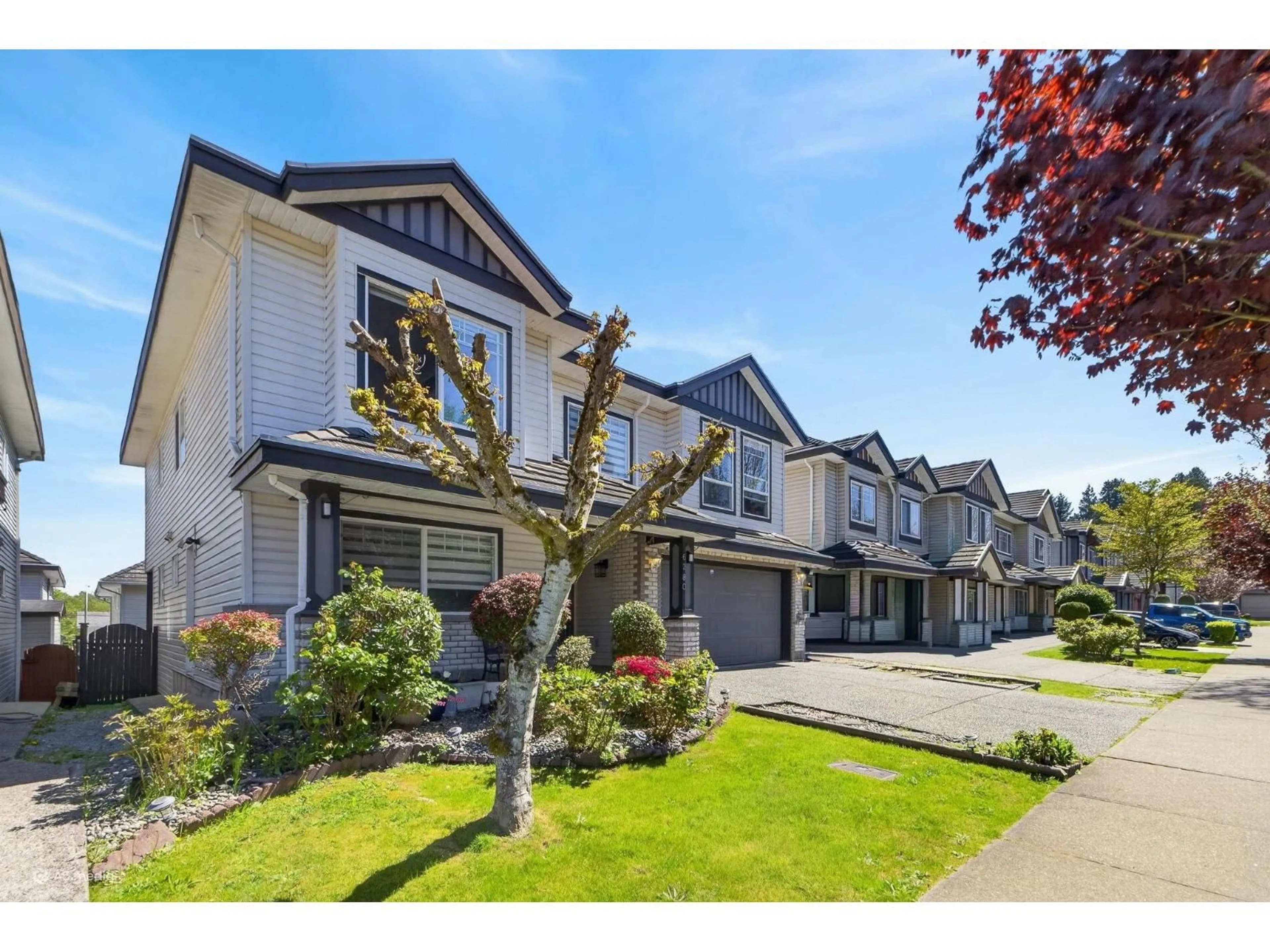 A pic from outside/outdoor area/front of a property/back of a property/a pic from drone, street for 6280 137B STREET, Surrey British Columbia V3X3R1