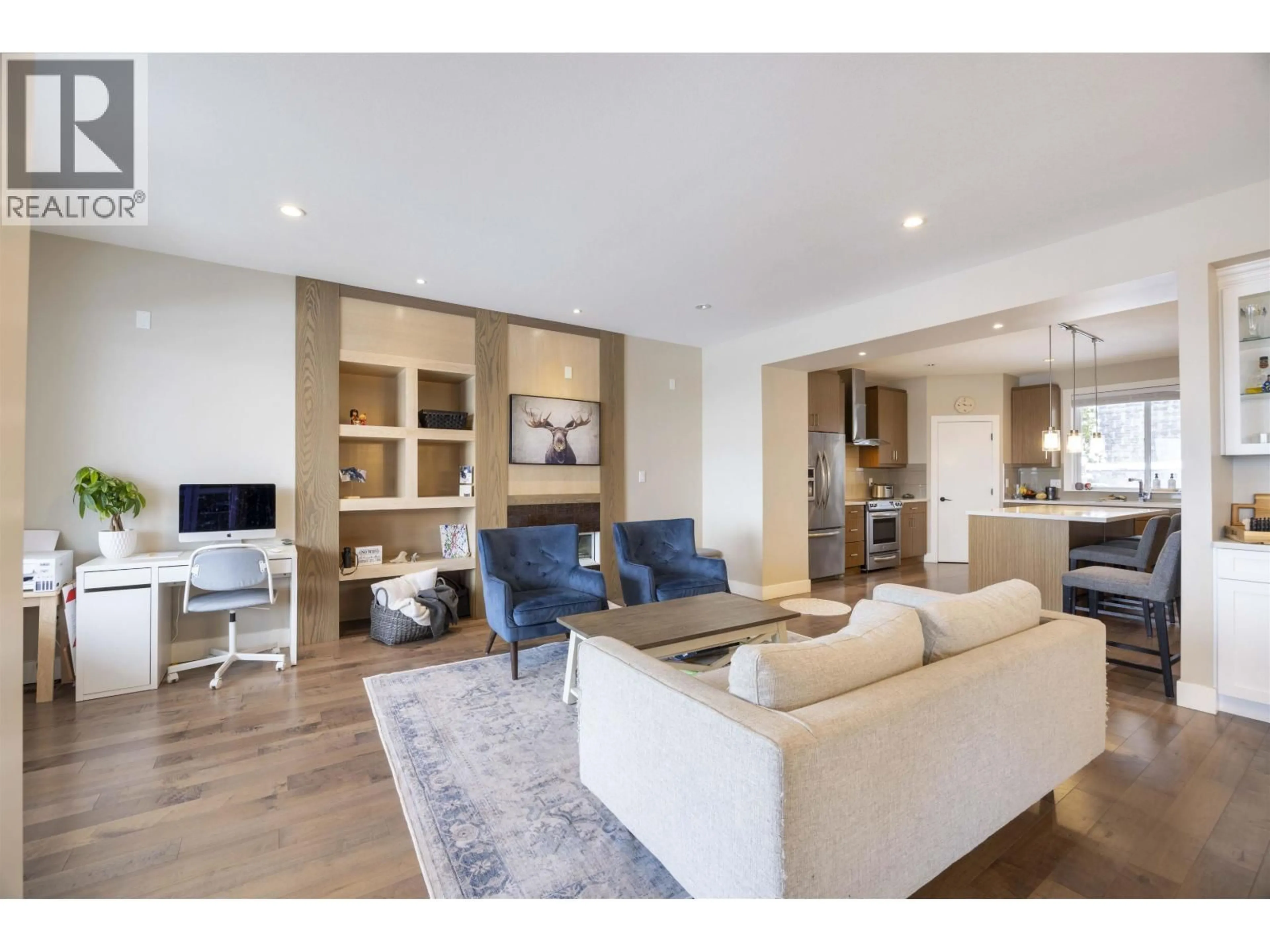 Living room with furniture, unknown for 3501 SHEFFIELD AVENUE, Coquitlam British Columbia V3E0K2