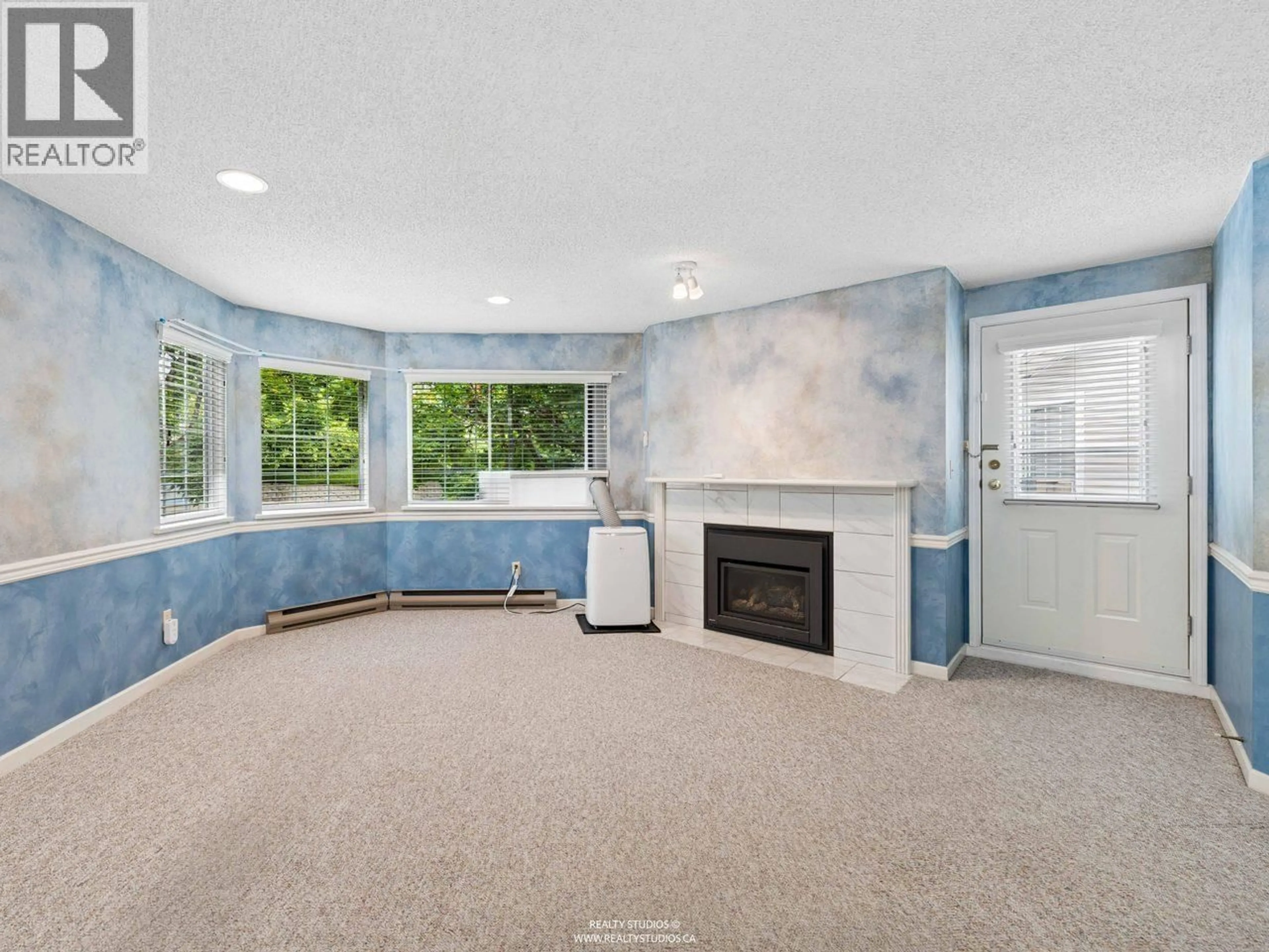 Unknown for 9 - 1328 BRUNETTE AVENUE, Coquitlam British Columbia V3K6K1