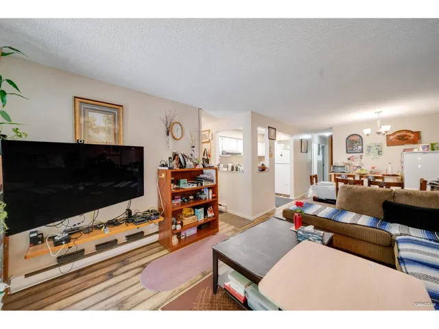 14828 HOLLY PARK LANE, Surrey 5