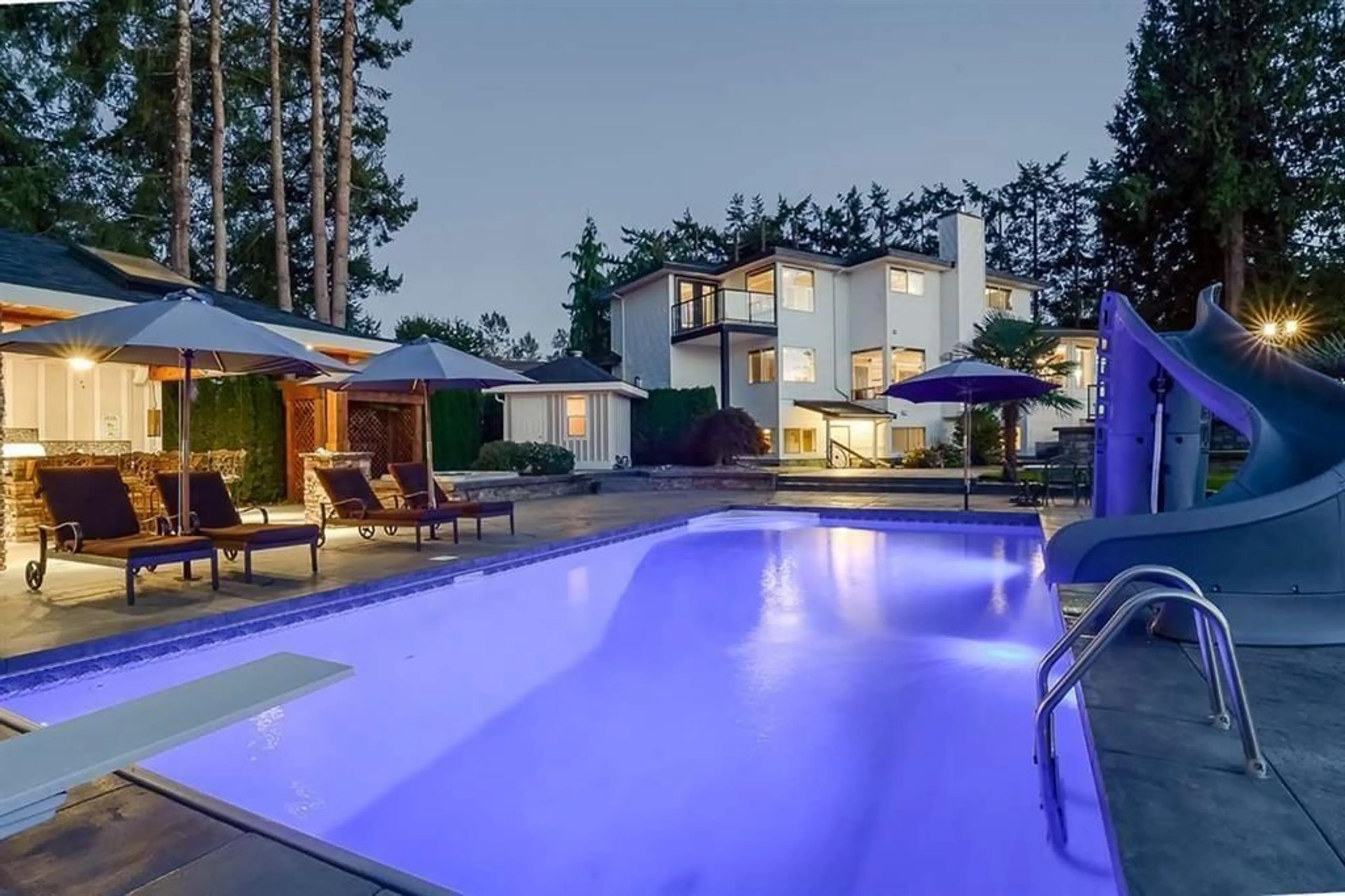 Pool for 18171 72 AVENUE, Surrey British Columbia V4N3G6