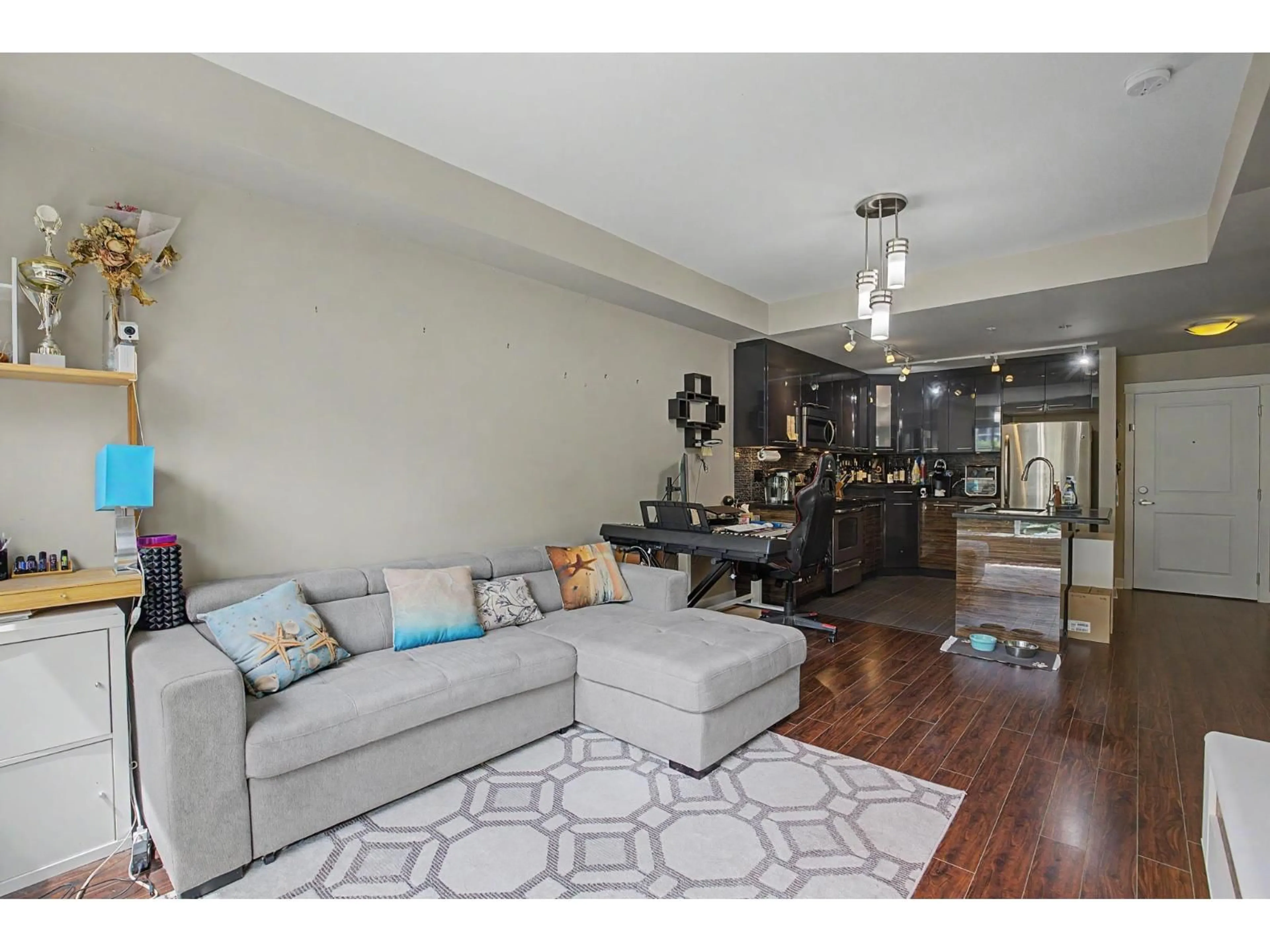 Living room with furniture, unknown for 114 - 12039 64 AVENUE, Surrey British Columbia V3W0R7