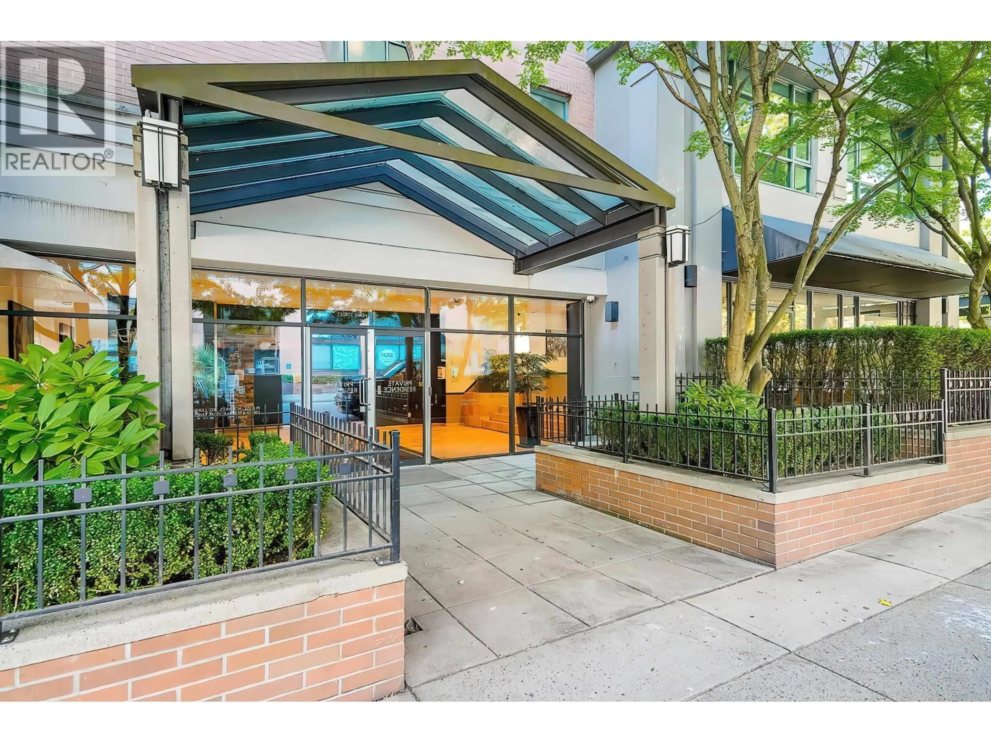 Indoor foyer for 2303 - 1188 HOWE STREET, Vancouver British Columbia V6Z2S8