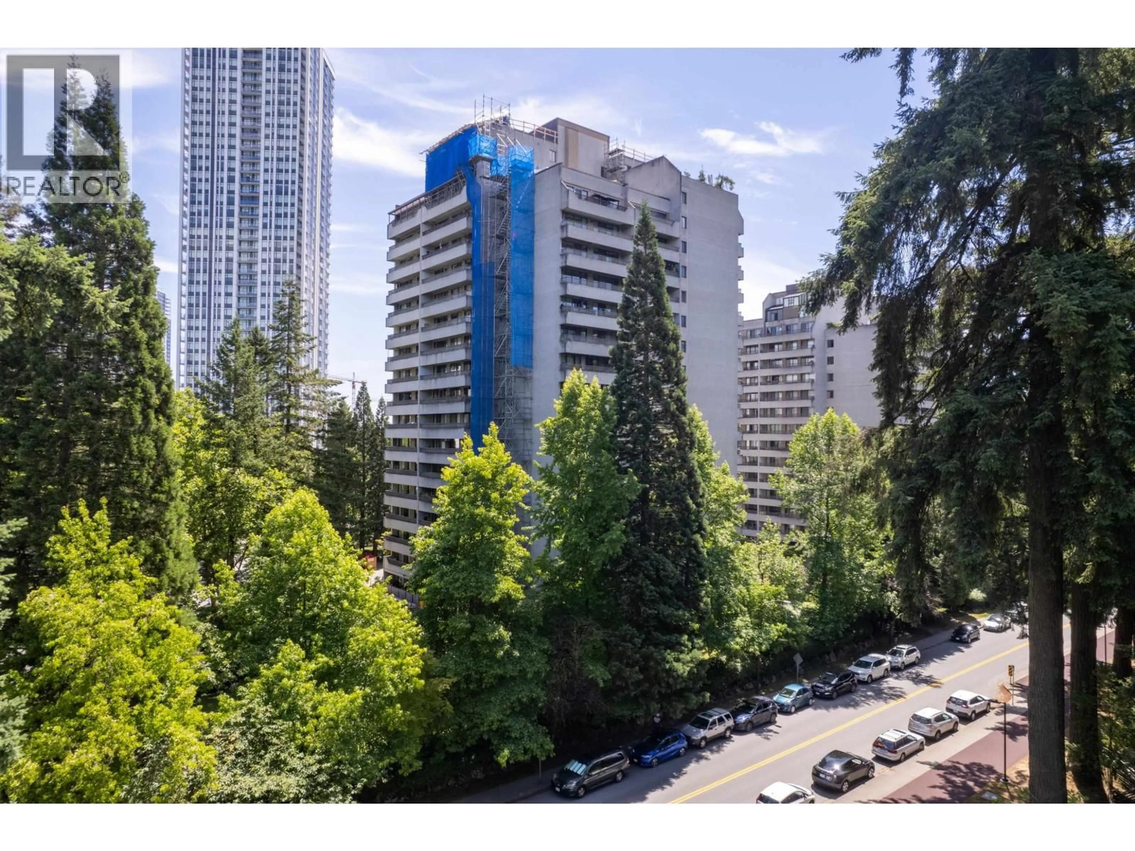 A pic from outside/outdoor area/front of a property/back of a property/a pic from drone, city buildings view from balcony for 908 - 6595 WILLINGDON AVENUE, Burnaby British Columbia V5H4E5