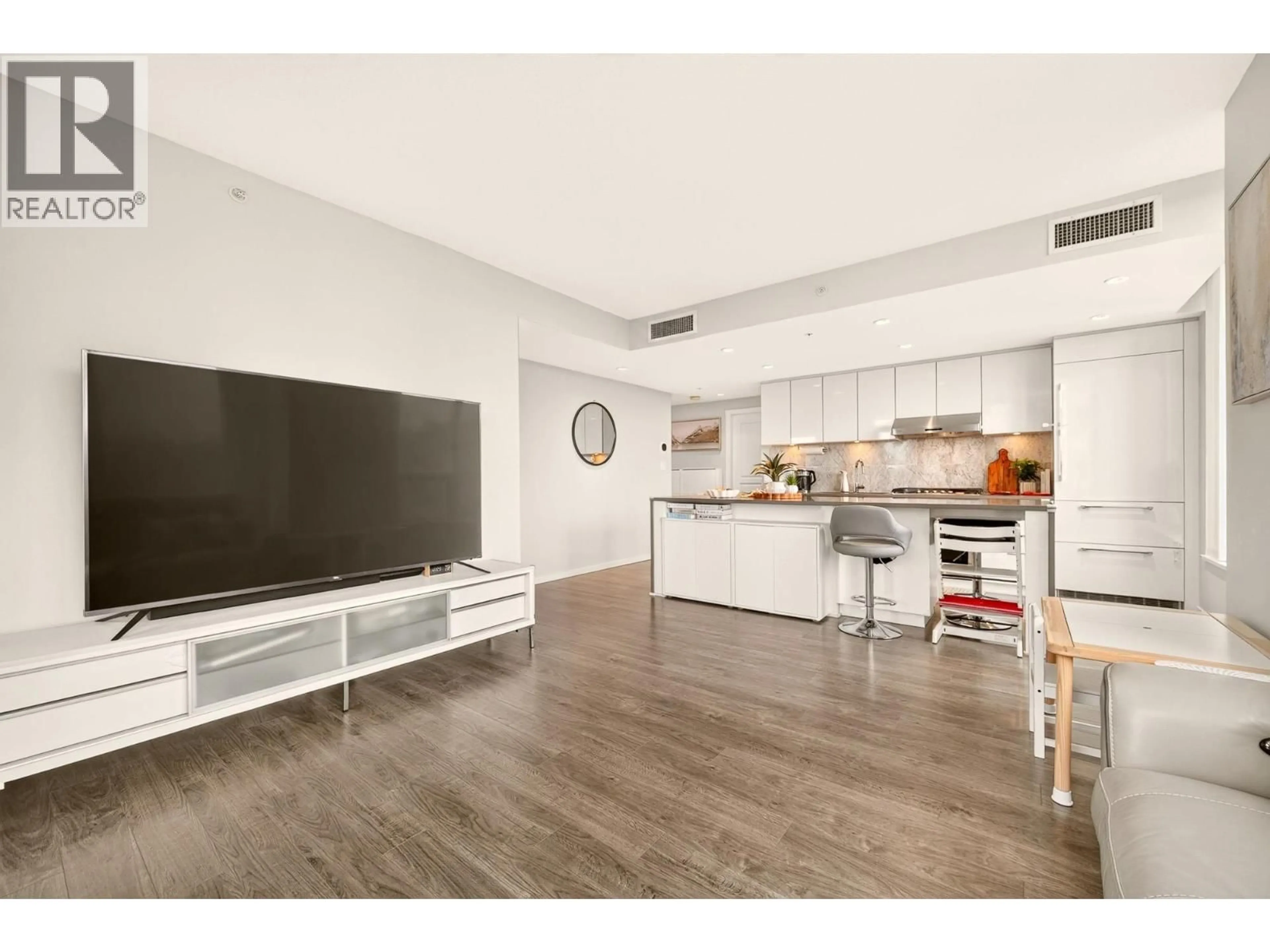 Open concept kitchen, unknown for 607 - 5883 BARKER AVENUE, Burnaby British Columbia V5H0G4