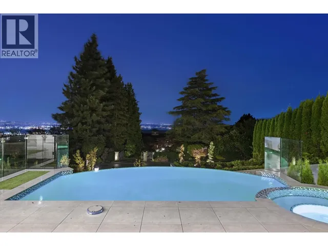 1419 BRAMWELL ROAD, West Vancouver 3