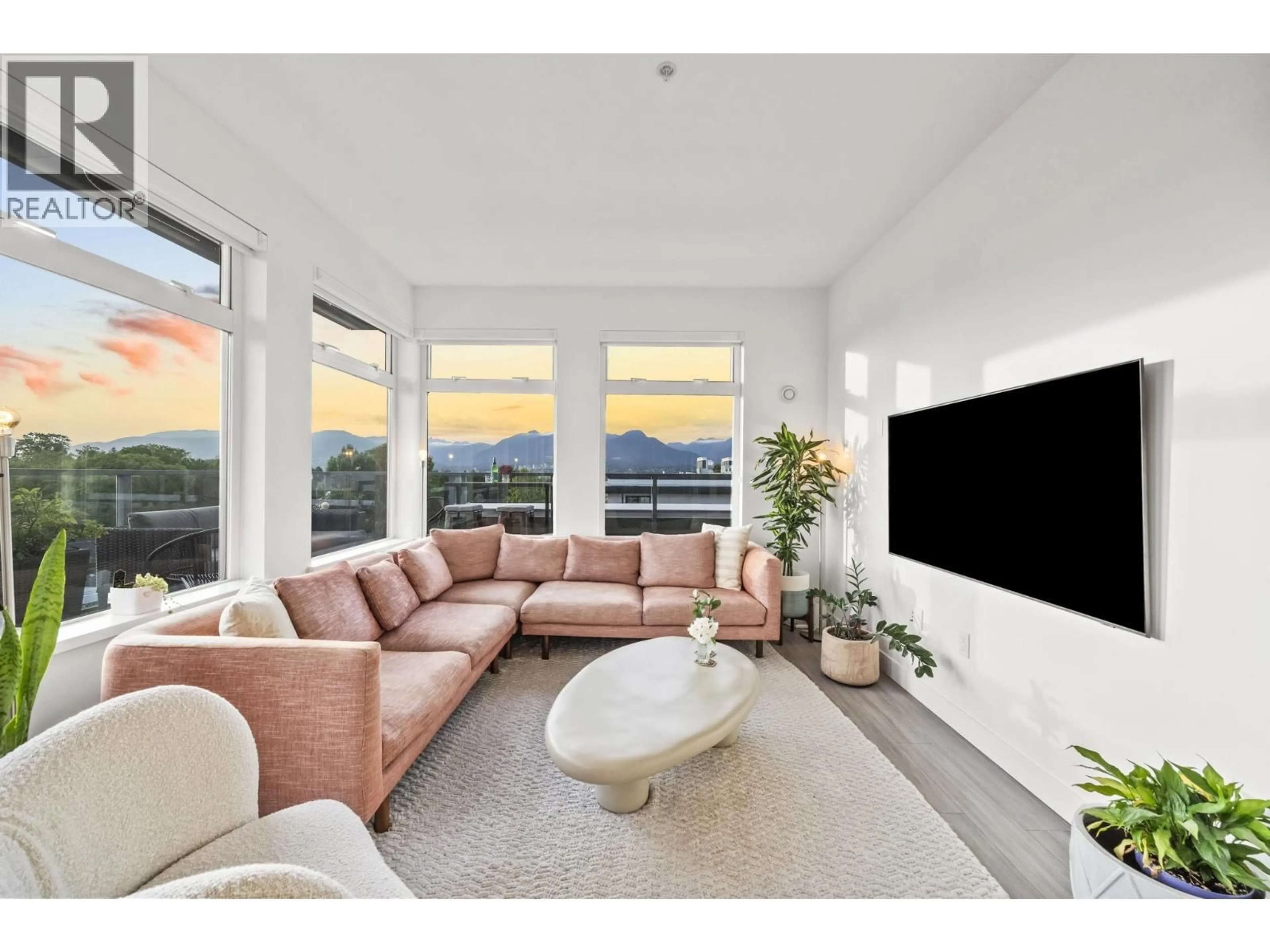 Living room with furniture, unknown for 408 - 2408 GRANT STREET, Vancouver British Columbia V5K3G4