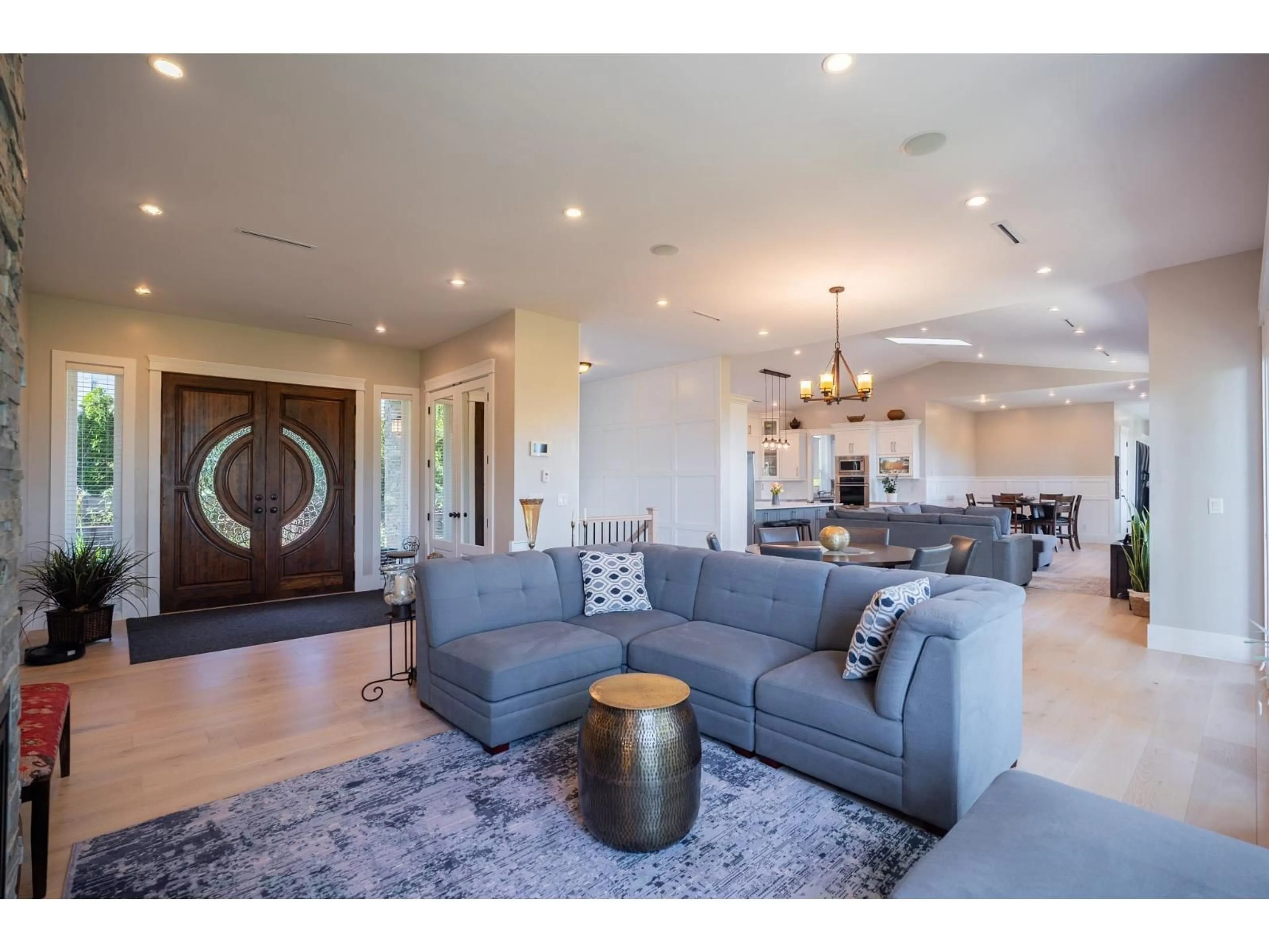 Living room with furniture, unknown for 12528 52A AVENUE, Surrey British Columbia V3X3K3