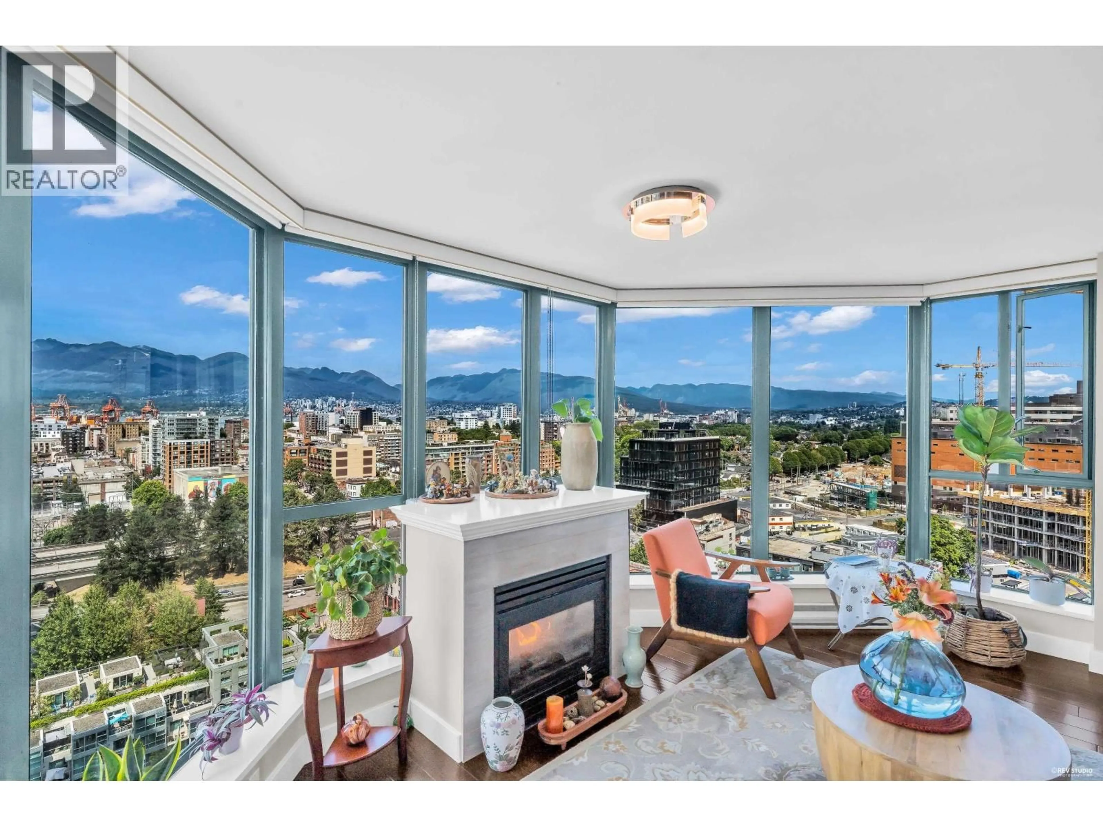 Unknown for 1904 - 1088 QUEBEC STREET, Vancouver British Columbia V6A4H2