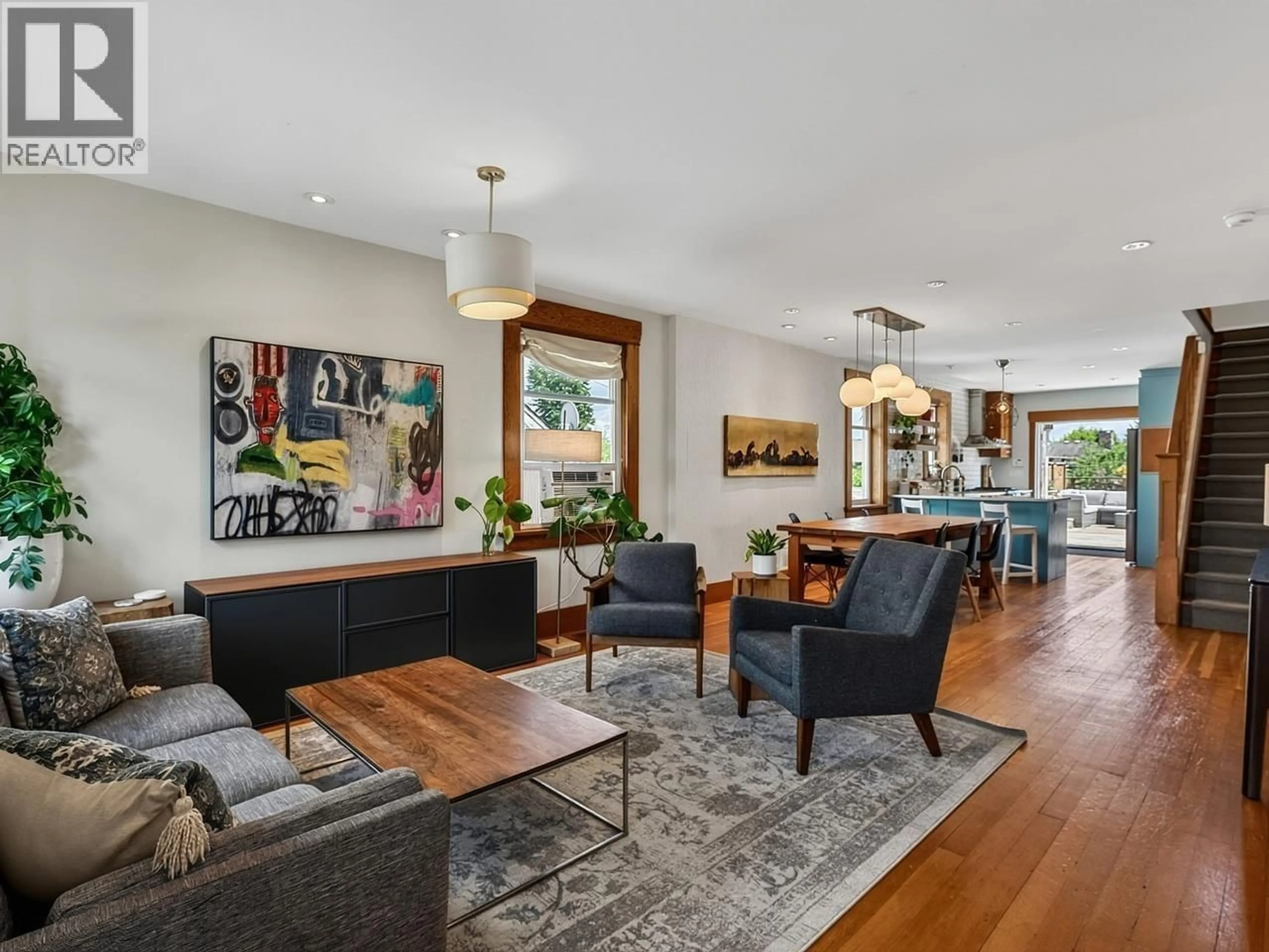 Living room with furniture, unknown for 1124 TENTH AVENUE, New Westminster British Columbia V3M3H7