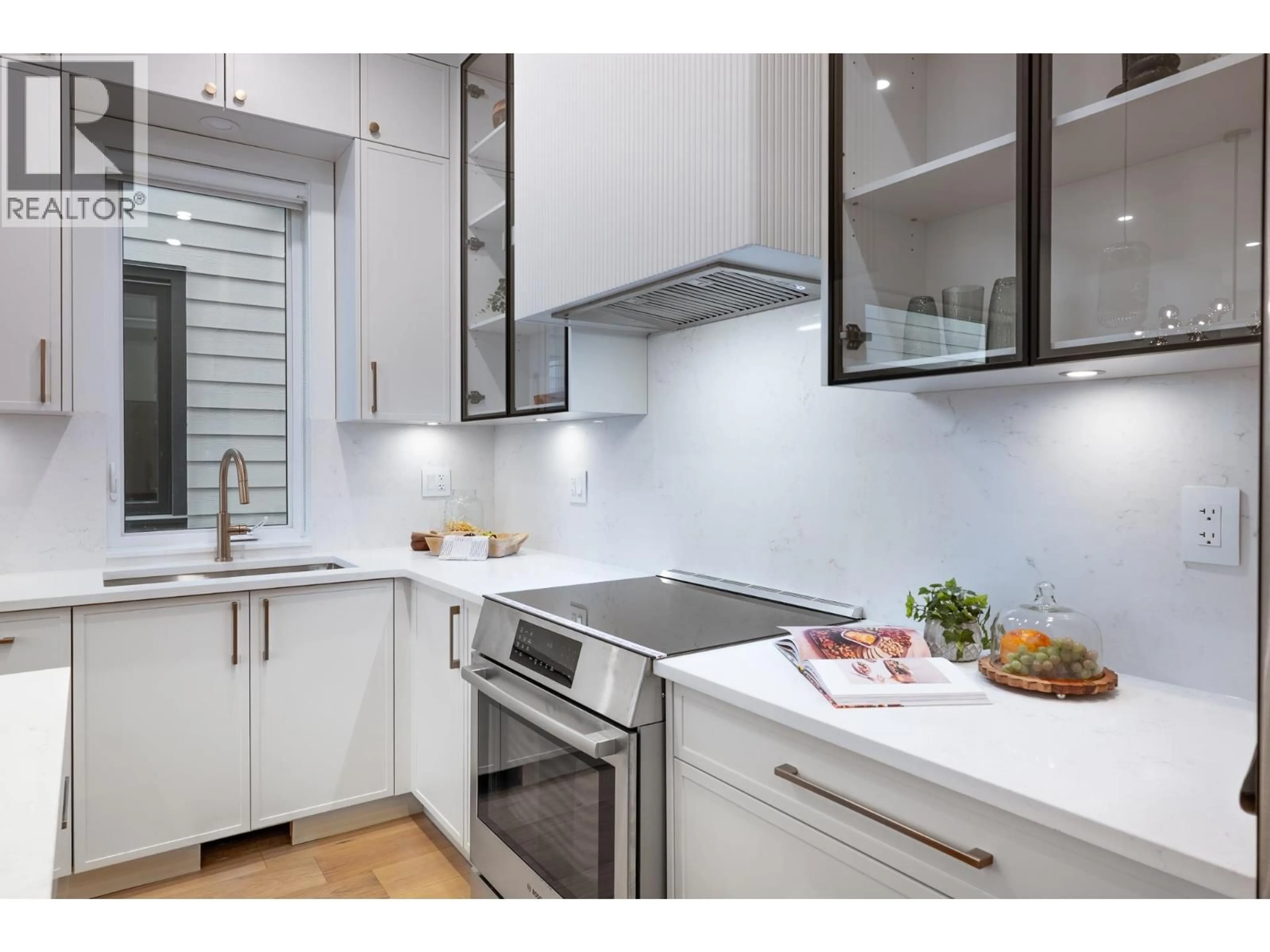Contemporary kitchen, unknown for 101 - 2259 LOBB AVENUE, Port Coquitlam British Columbia V3C1M5