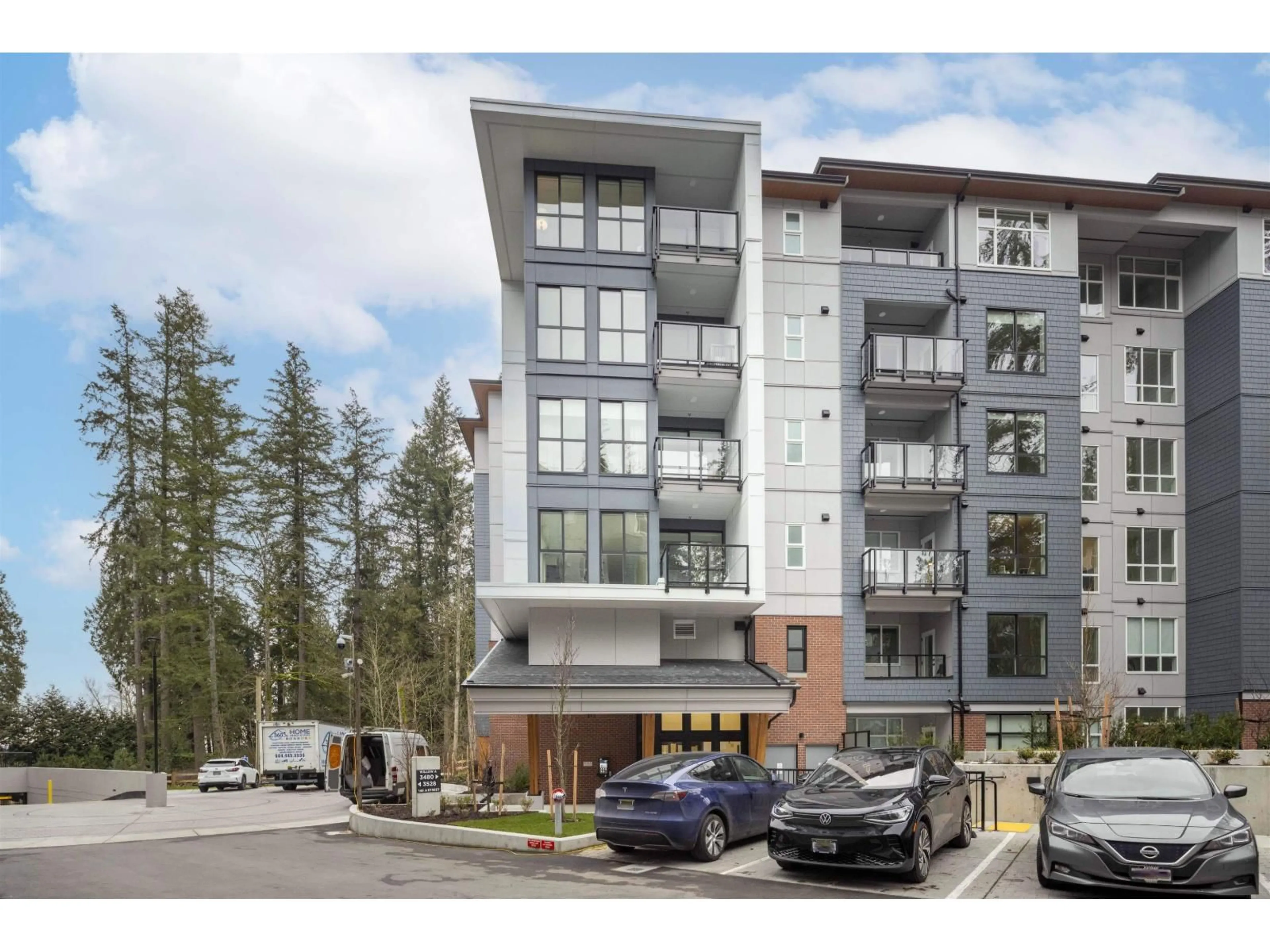 Unknown for 310 - 3480 146A, Surrey British Columbia V4P0H6