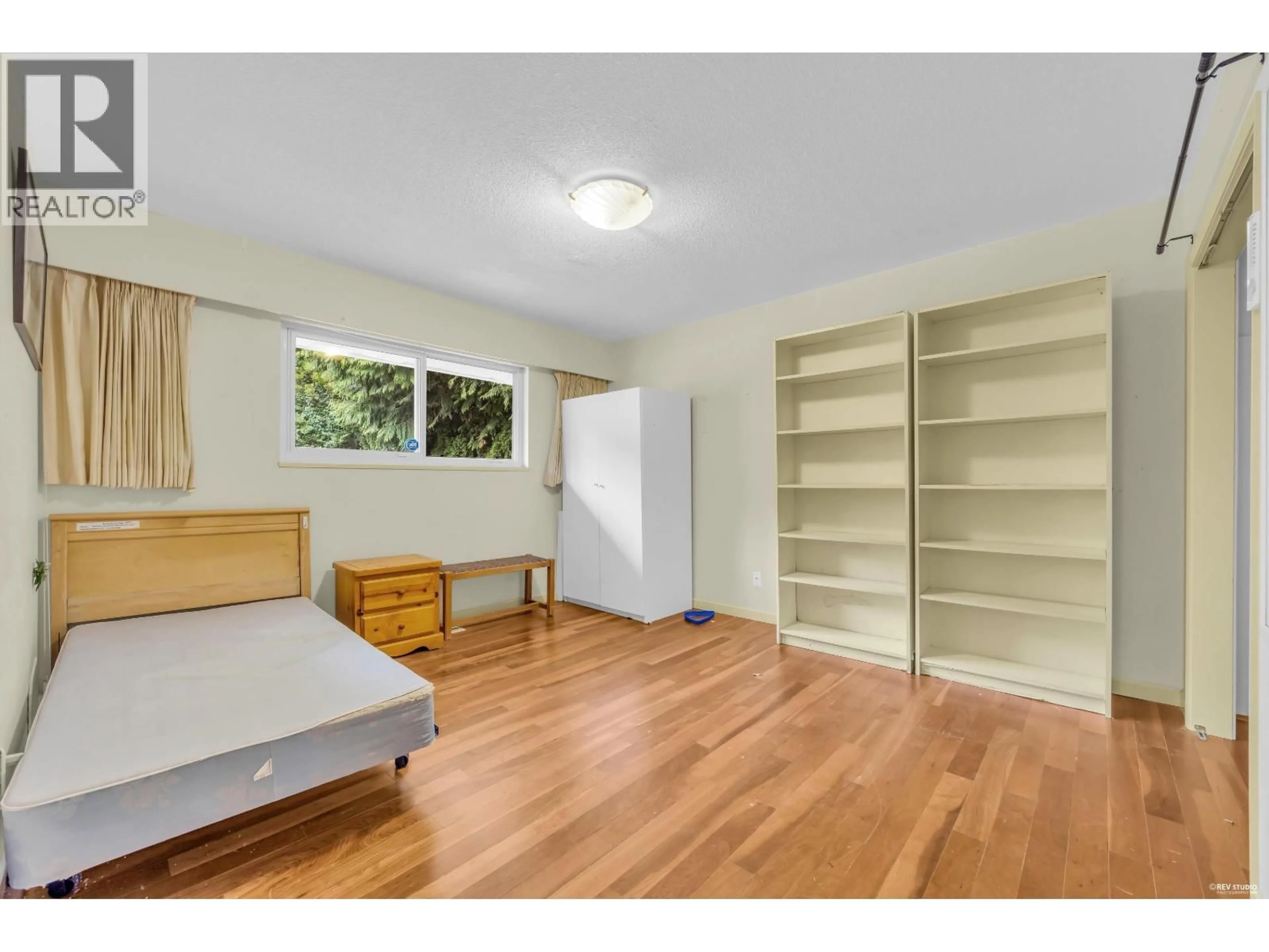 A pic of a room for 568 ST. GILES ROAD, West Vancouver British Columbia V7S1L8