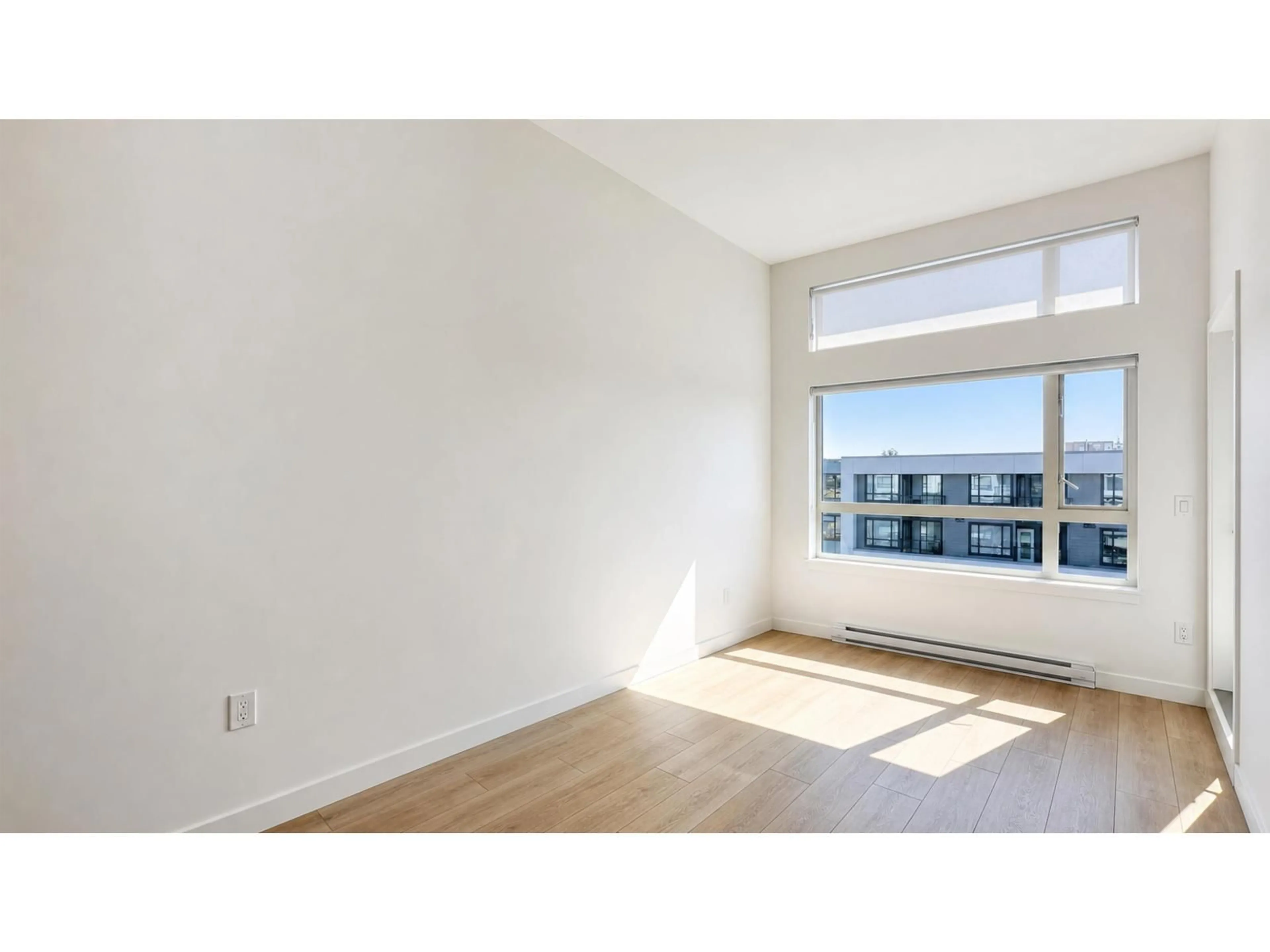 A pic of a room for 624 - 10777 138 STREET, Surrey British Columbia V3T0T5