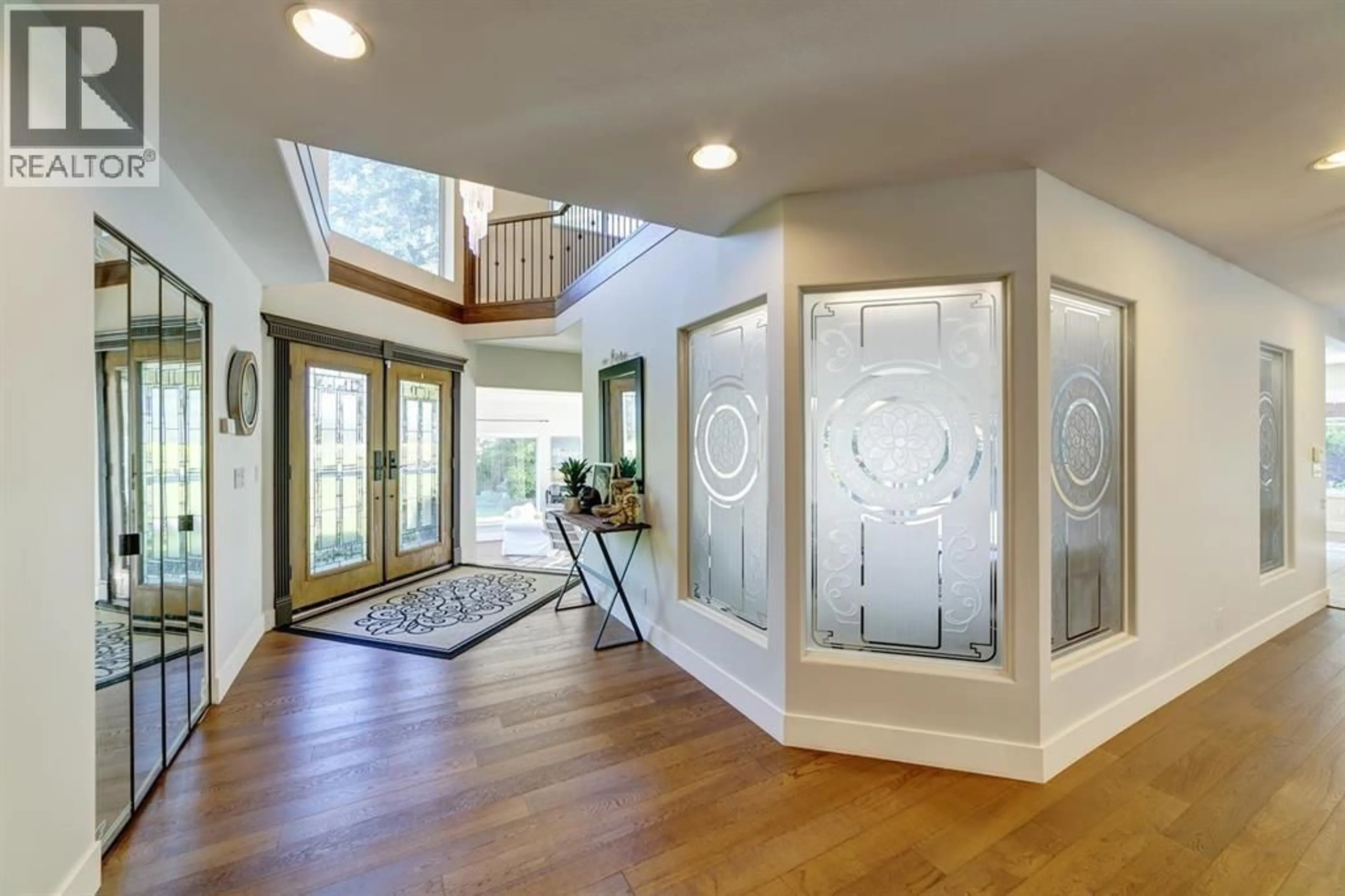 Indoor entryway for 1225 GATEWAY PLACE, Port Coquitlam British Columbia V3C5X4