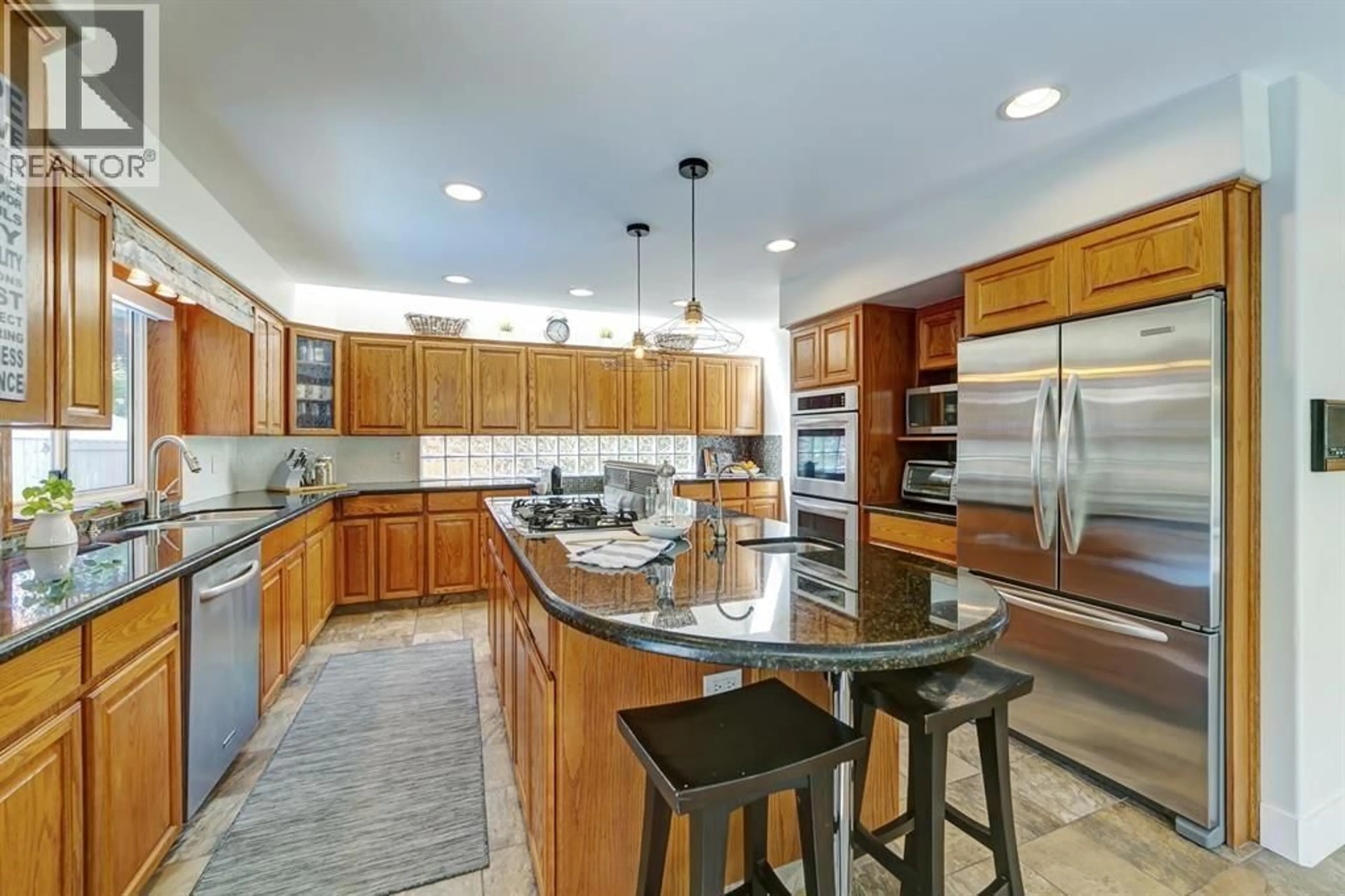 Open concept kitchen, ceramic/tile floor for 1225 GATEWAY PLACE, Port Coquitlam British Columbia V3C5X4