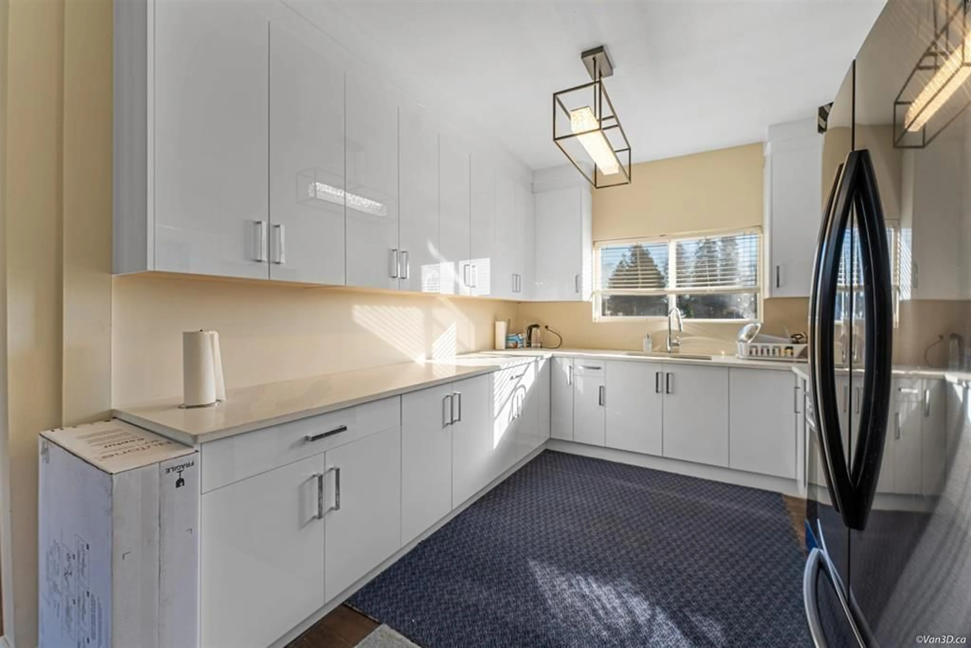 Standard kitchen, ceramic/tile floor for 21780 64 AVENUE, Langley British Columbia V2Y2N7