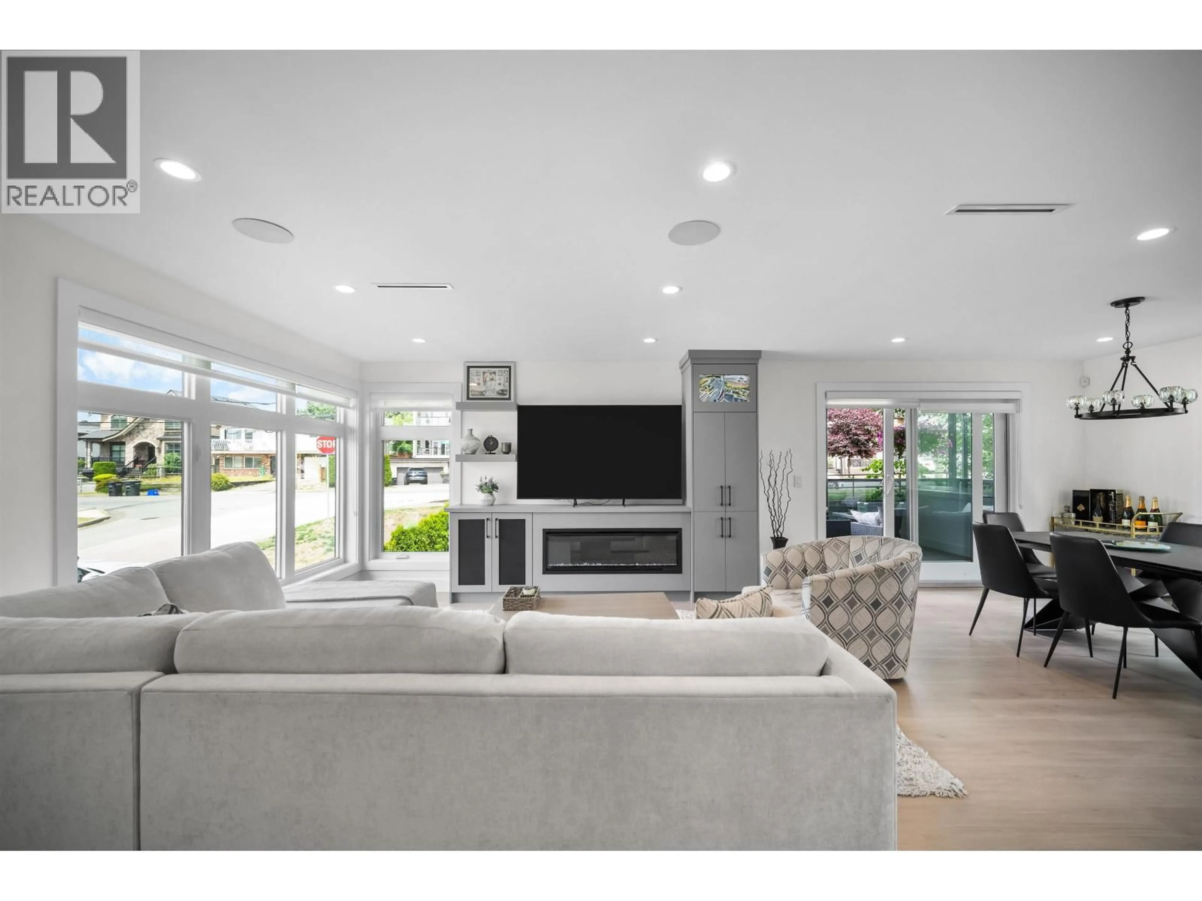 Unknown for 1010 AUGUSTA AVENUE, Burnaby British Columbia V5A2V4