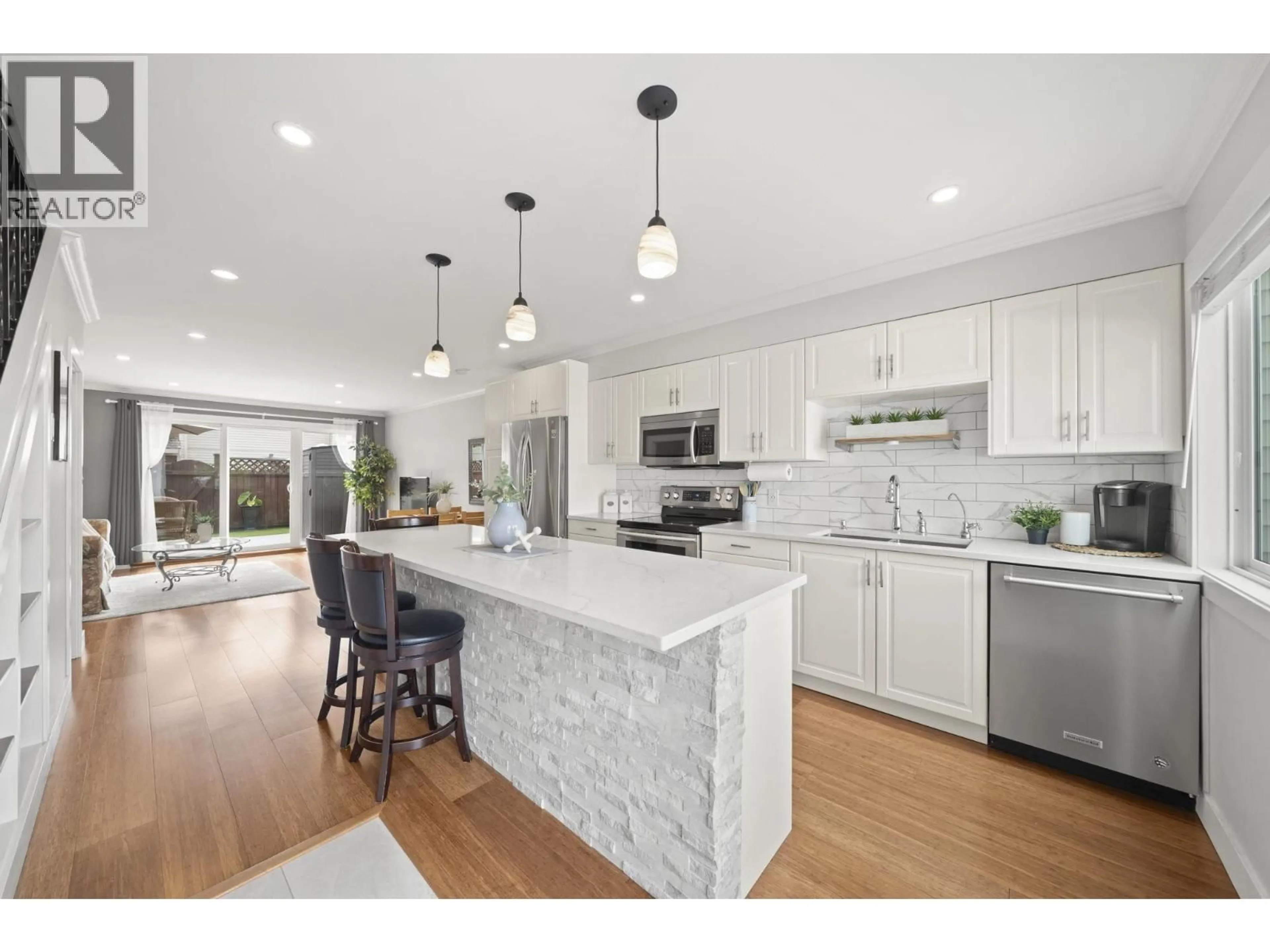 Open concept kitchen, unknown for 38 - 4955 57 STREET, Delta British Columbia V4K3E7