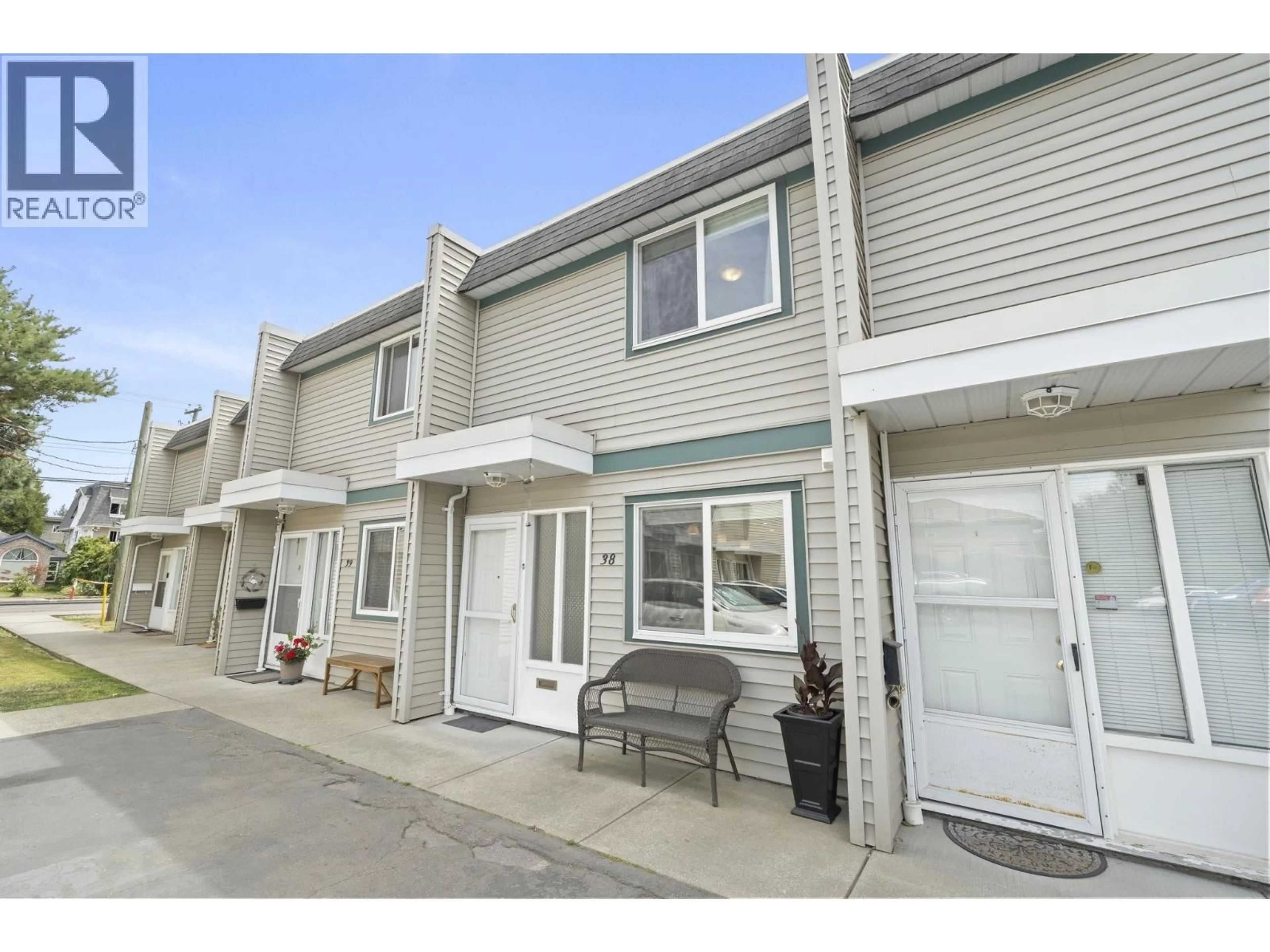 Patio, street for 38 - 4955 57 STREET, Delta British Columbia V4K3E7