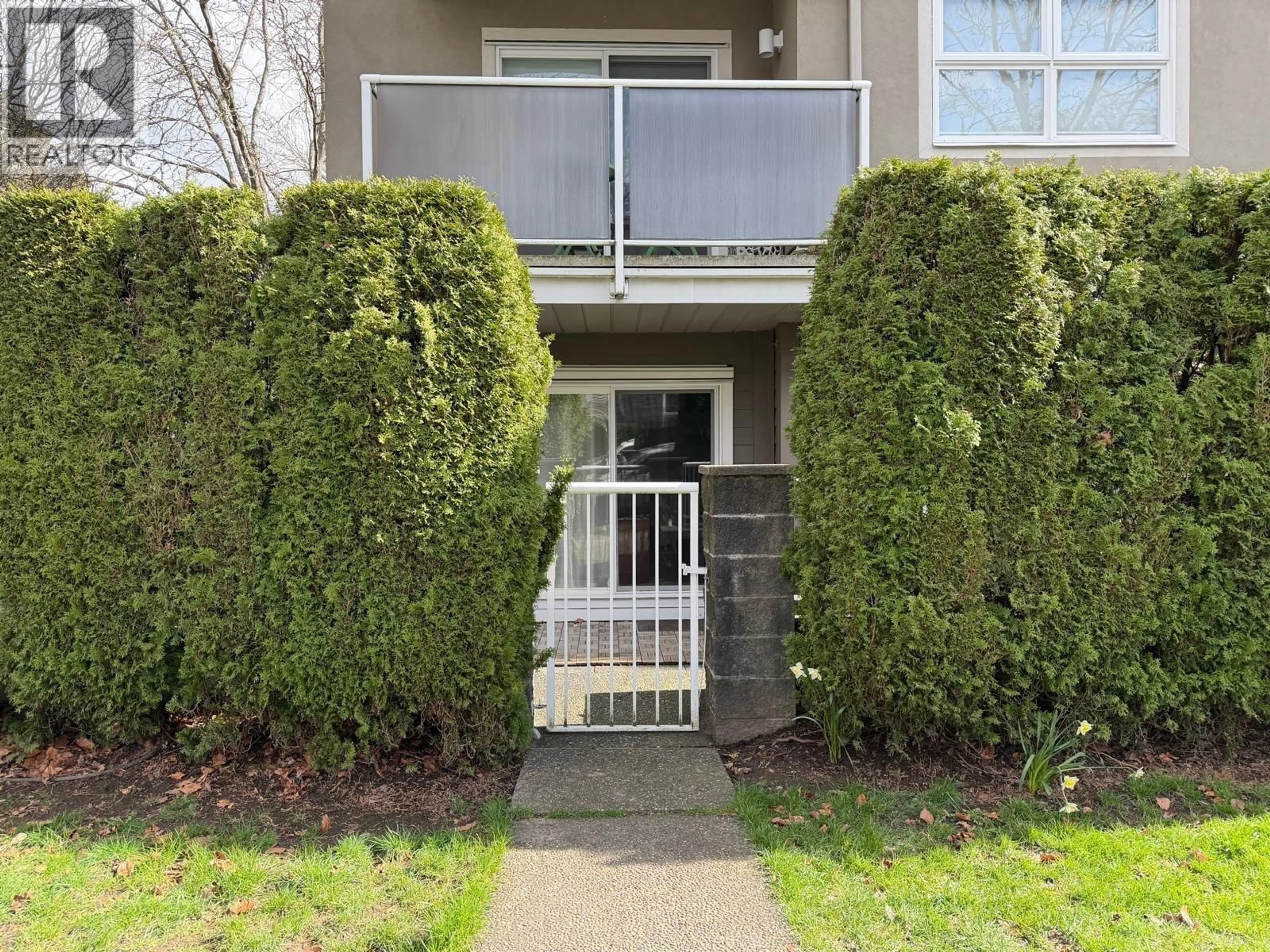 Patio, street for 102 - 3008 WILLOW STREET, Vancouver British Columbia V5Z3P3