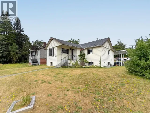 319 EIGHTH AVENUE, New Westminster 2
