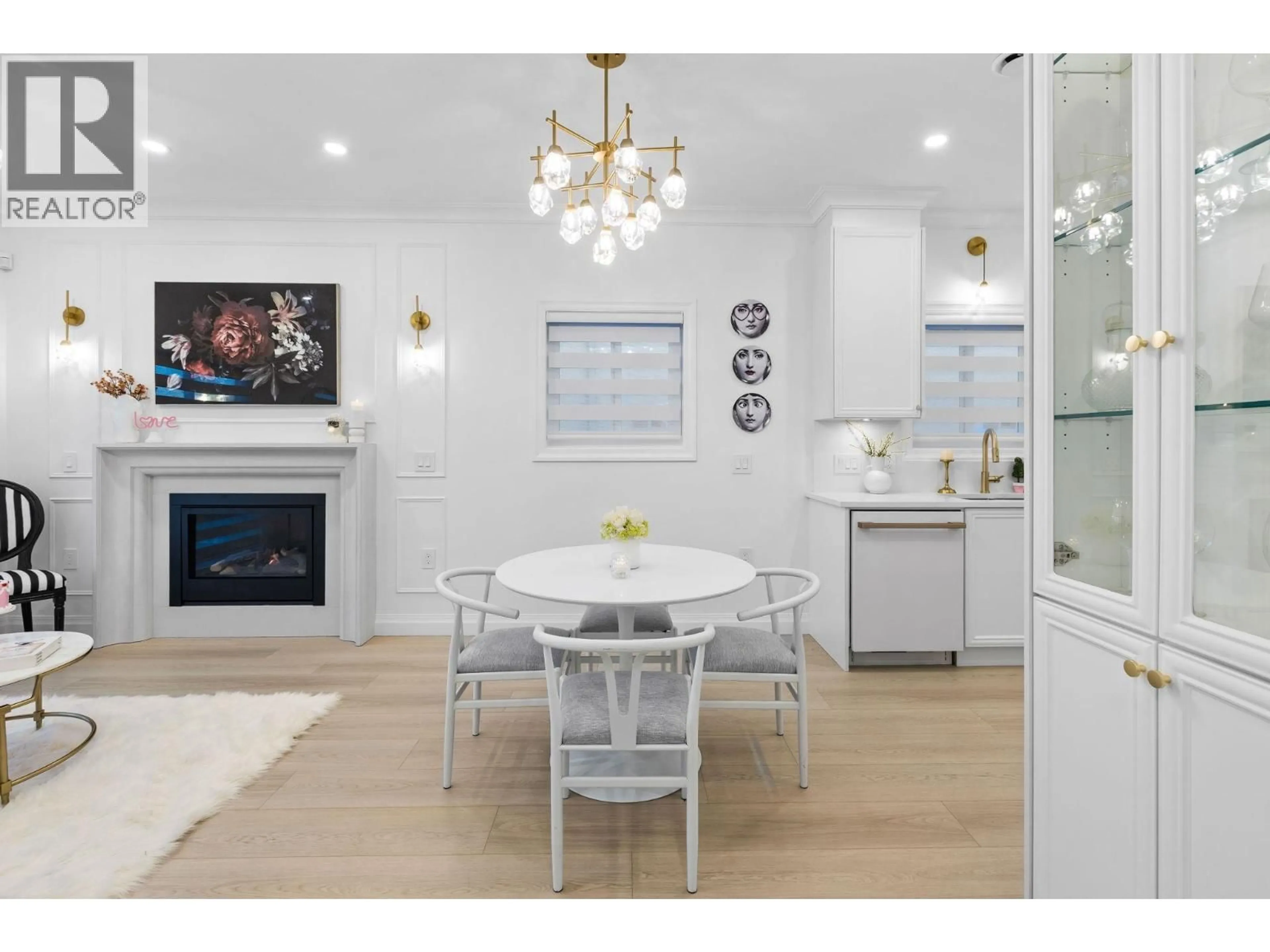 Open concept kitchen, ceramic/tile floor for 5130 DOMINION STREET, Burnaby British Columbia V5G1C9