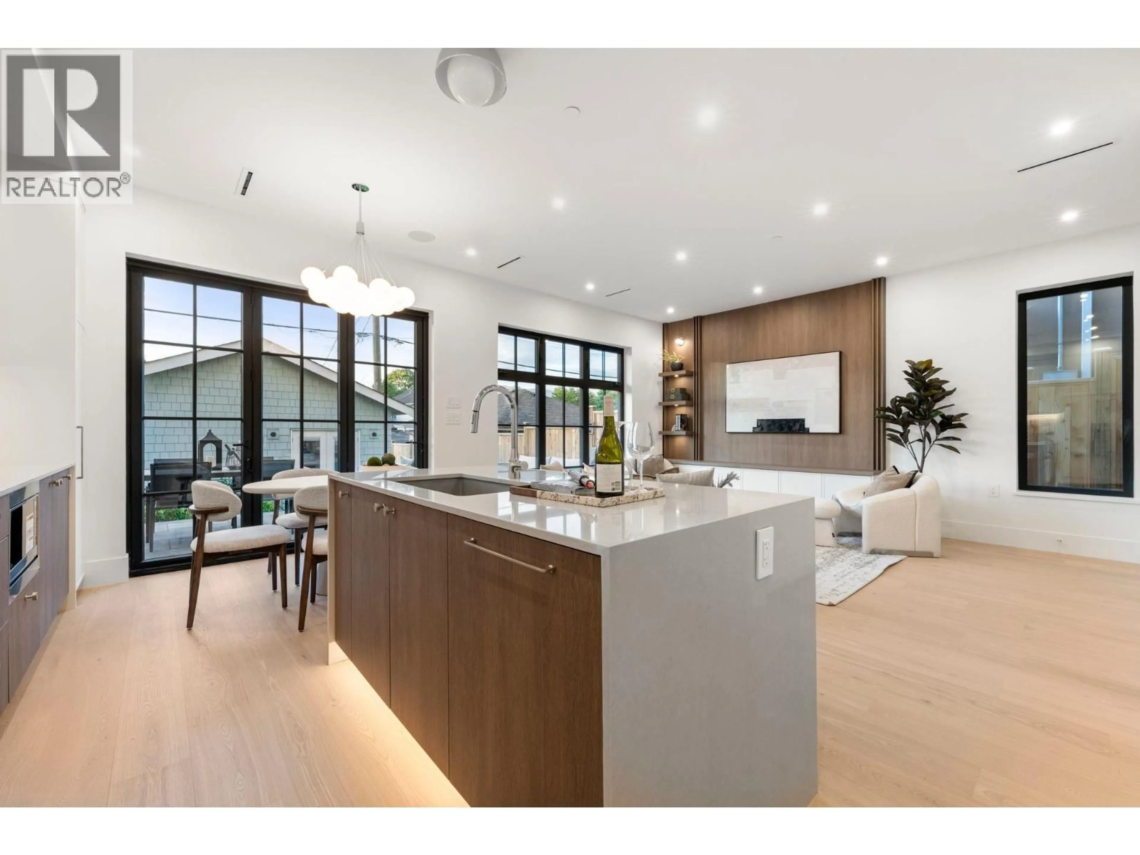 Open concept kitchen, unknown for 2 - 2735 ETON STREET, Vancouver British Columbia V5K1K2