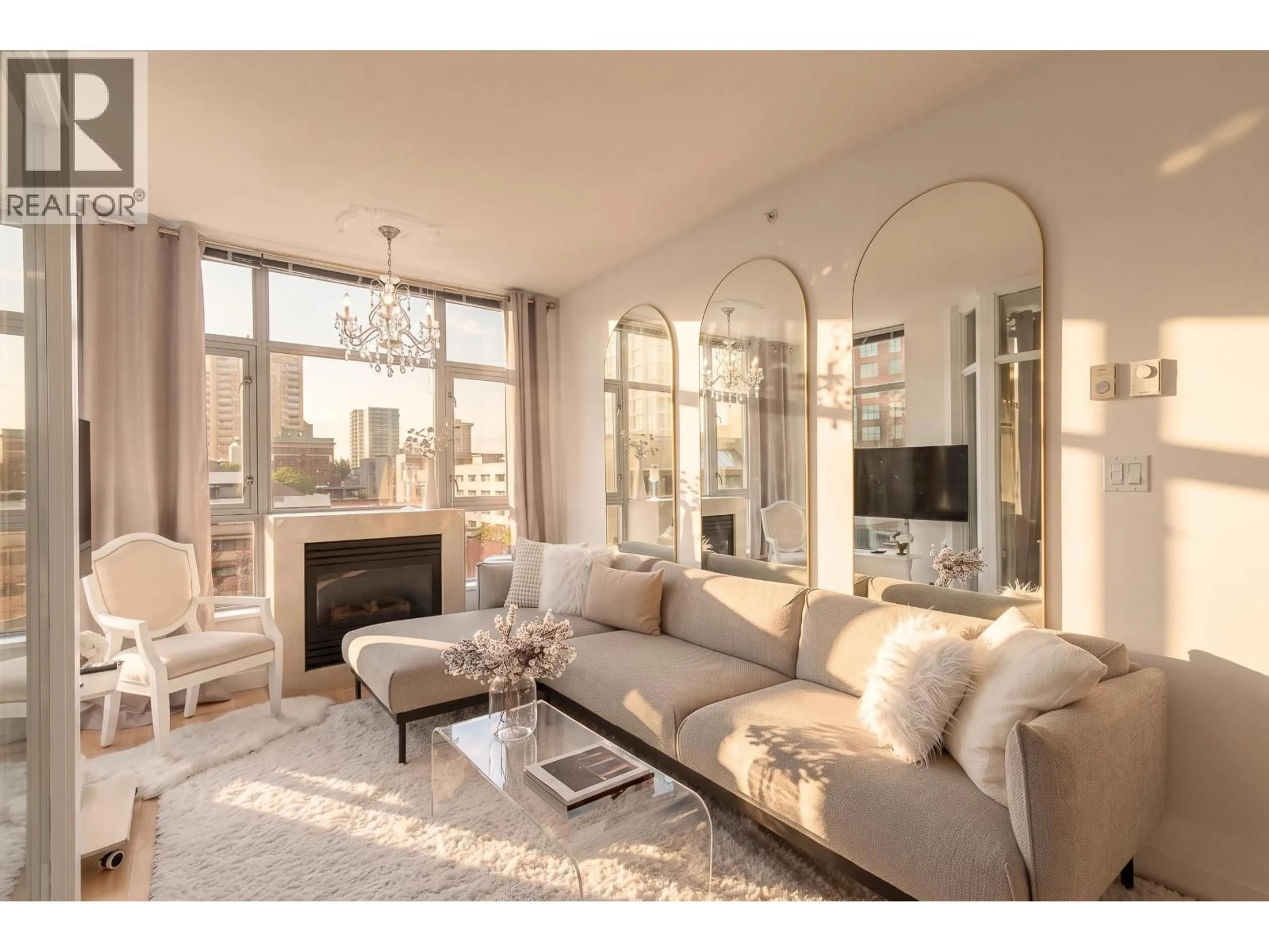 Living room with furniture, unknown for 707 - 1050 SMITHE STREET, Vancouver British Columbia V6E4T4