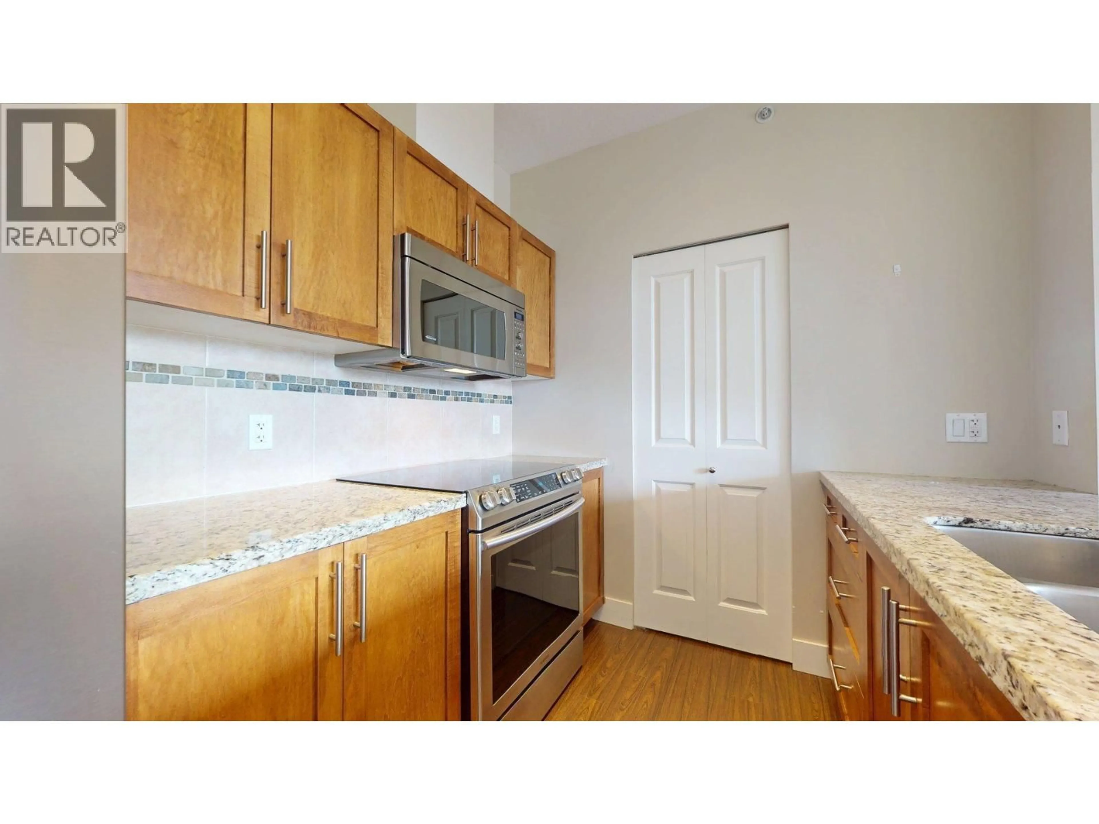 Standard kitchen, unknown for 608 - 1211 VILLAGE GREEN WAY, Squamish British Columbia V8B0R7