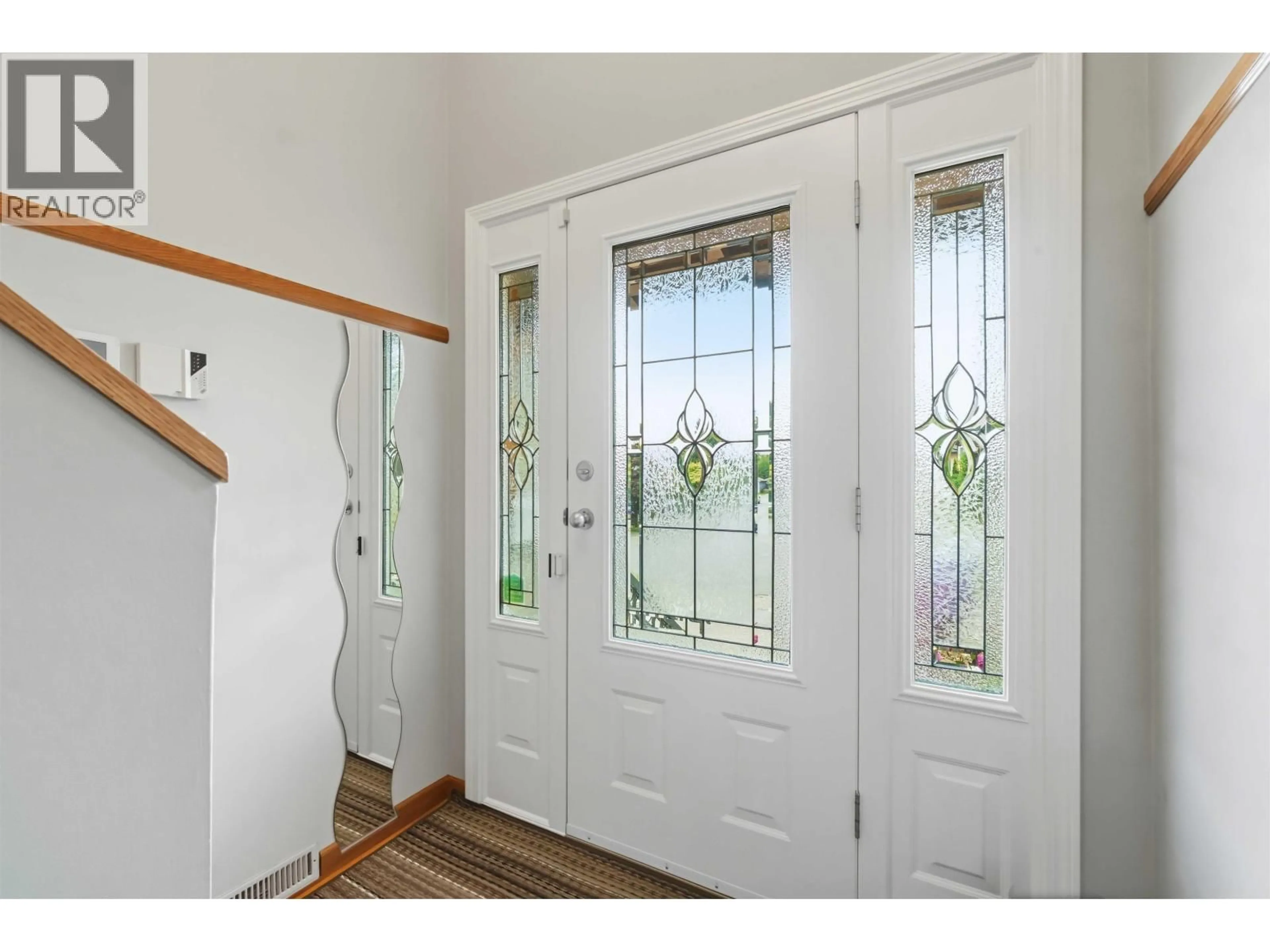 Indoor entryway for 3153 TOBA DRIVE, Coquitlam British Columbia V3B6A3