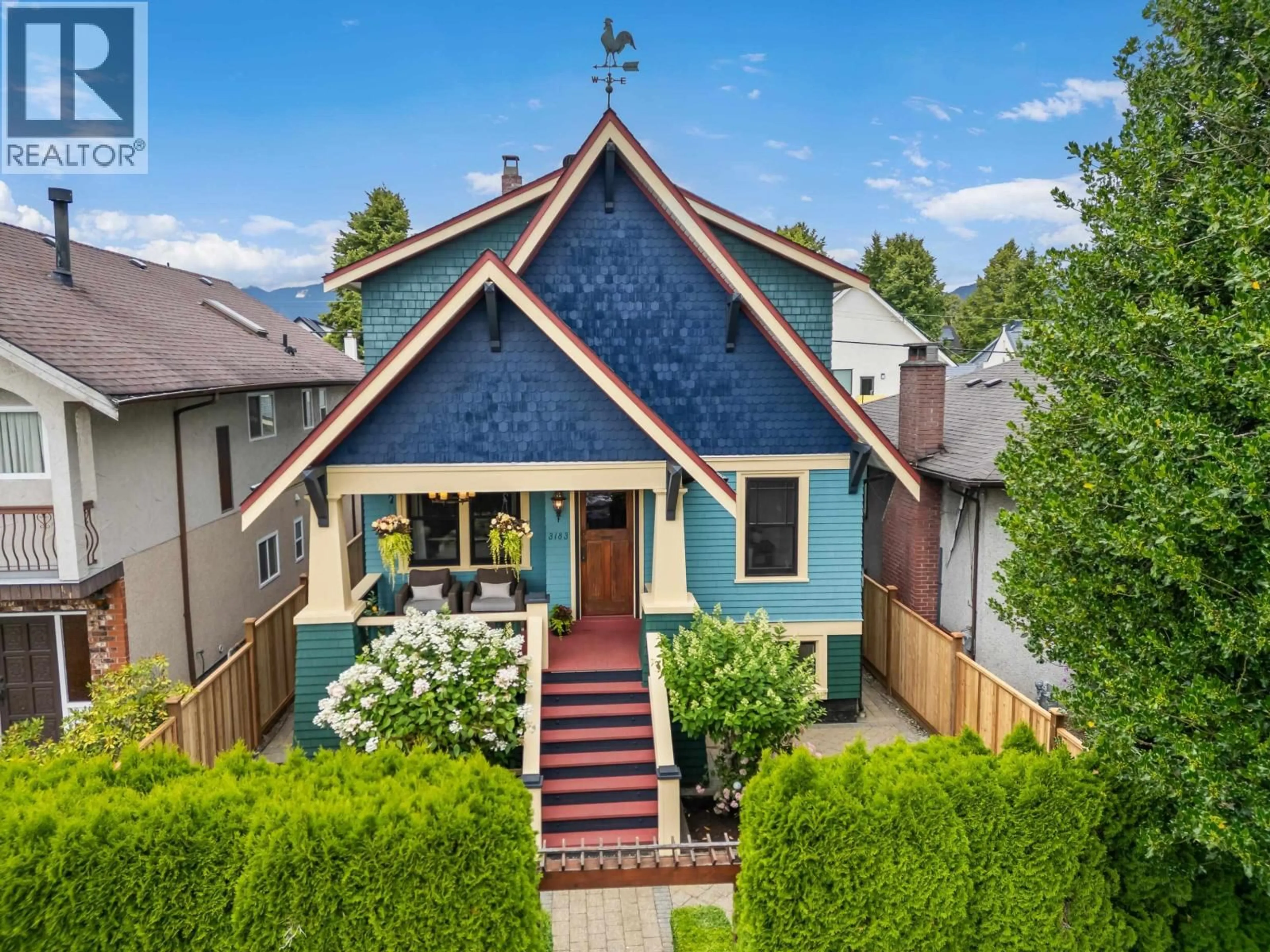 A pic from outside/outdoor area/front of a property/back of a property/a pic from drone, street for 3183 ADANAC STREET, Vancouver British Columbia V5K2N8