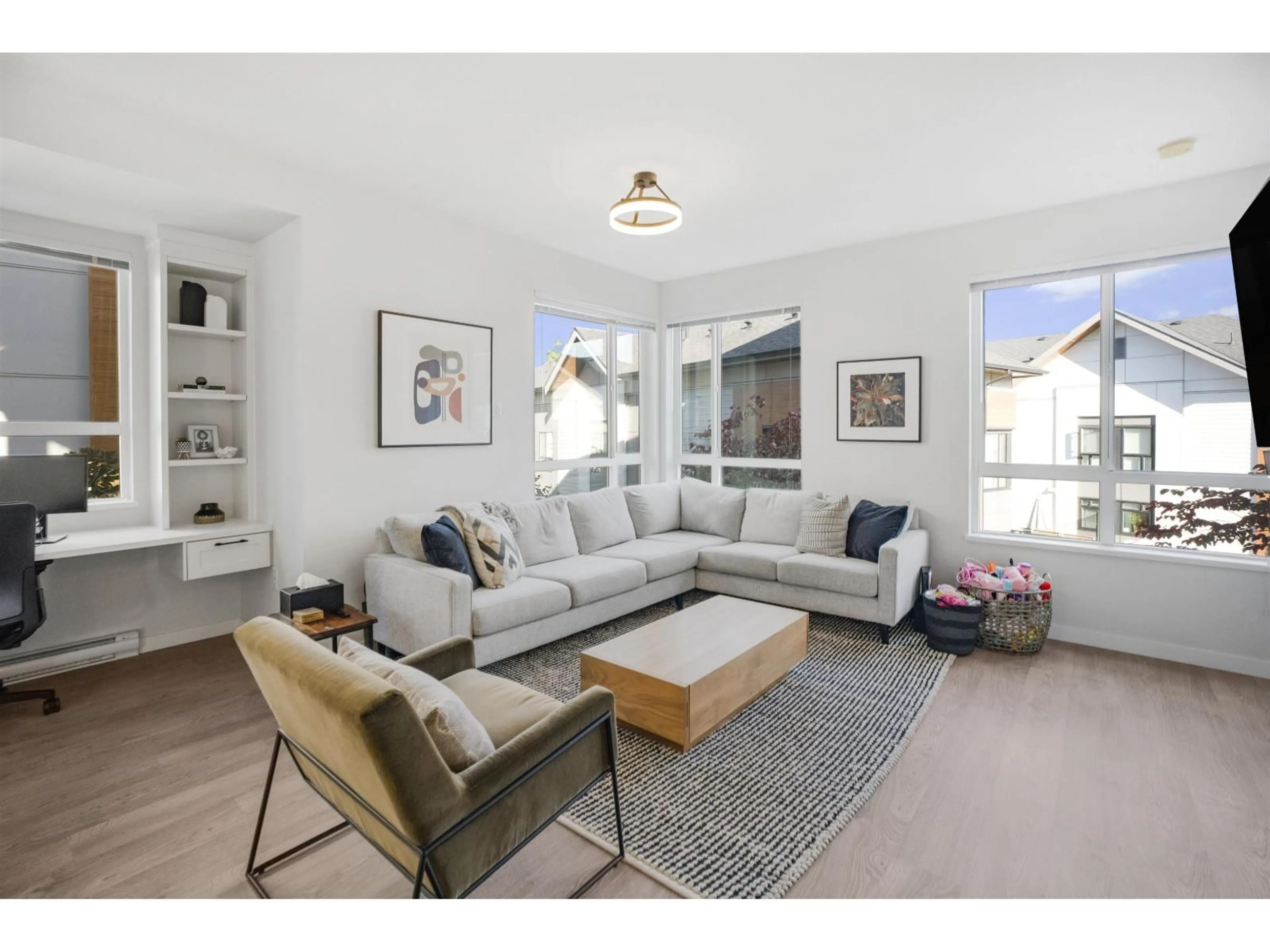 Living room with furniture, unknown for 60 - 15151 EDMUND DRIVE, Surrey British Columbia V3S0B2
