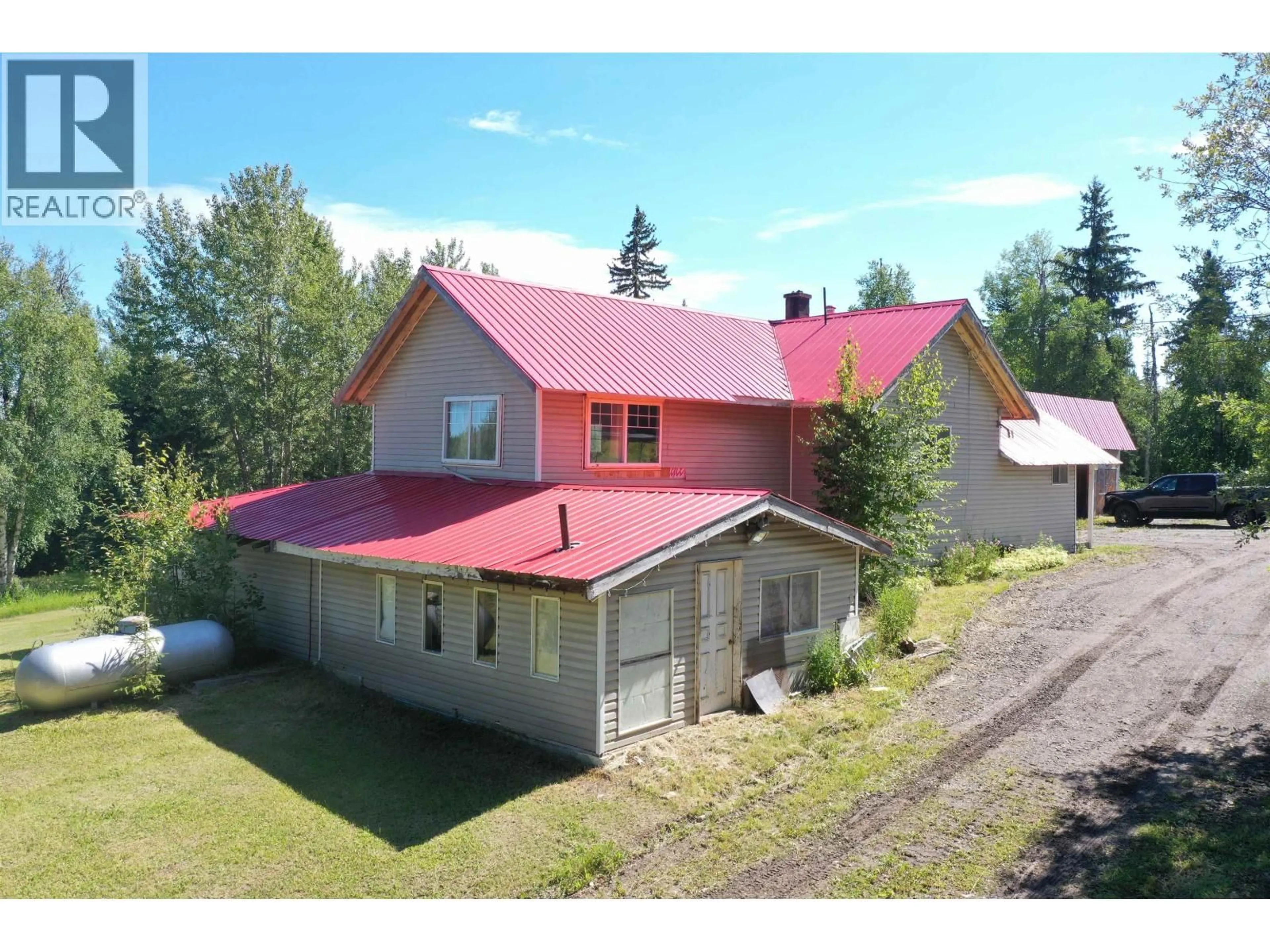 A pic from outside/outdoor area/front of a property/back of a property/a pic from drone, building for 4657 PIONEER ROAD, Quesnel British Columbia V2J6P7