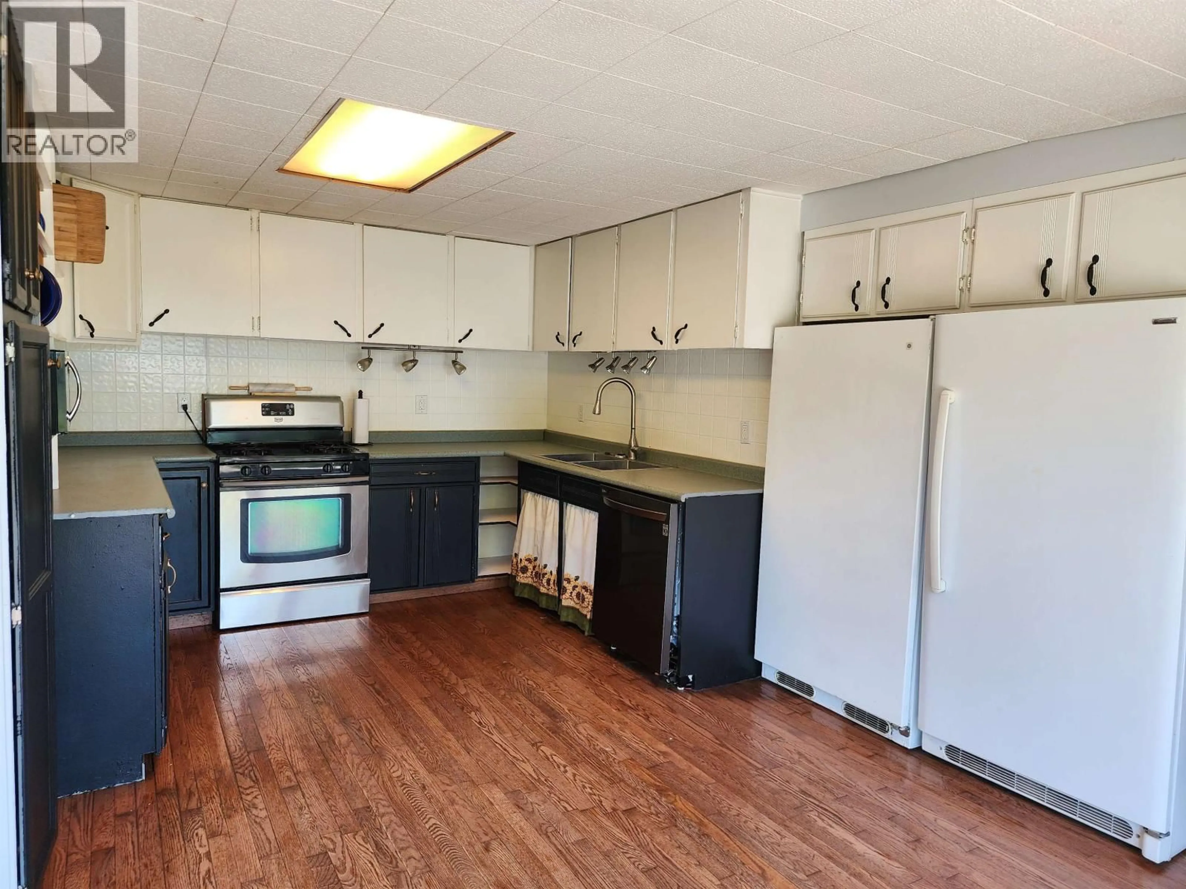 Standard kitchen, unknown for 4657 PIONEER ROAD, Quesnel British Columbia V2J6P7