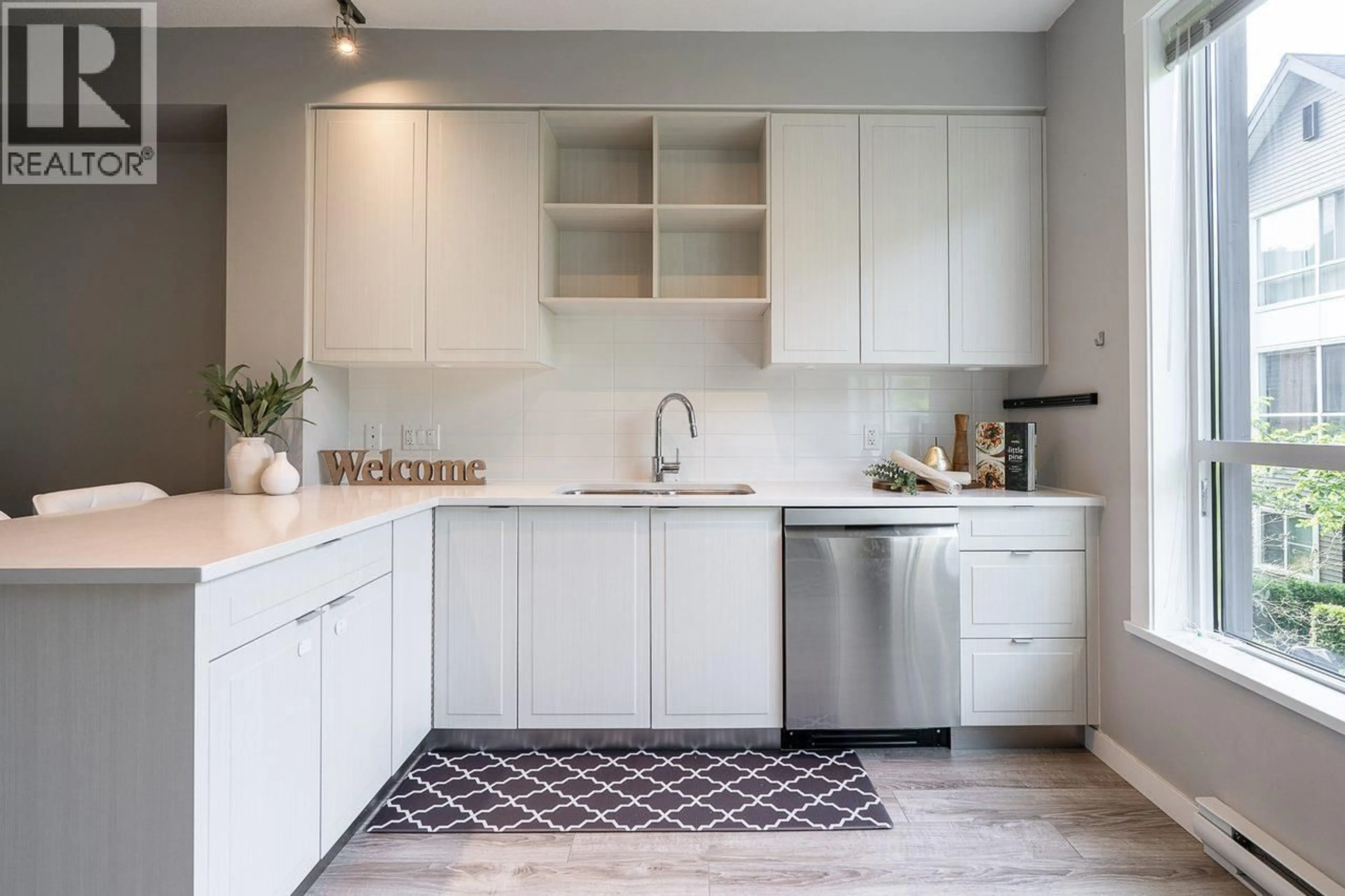 Contemporary kitchen, ceramic/tile floor for 16 - 2380 RANGER LANE, Port Coquitlam British Columbia V3B0M4