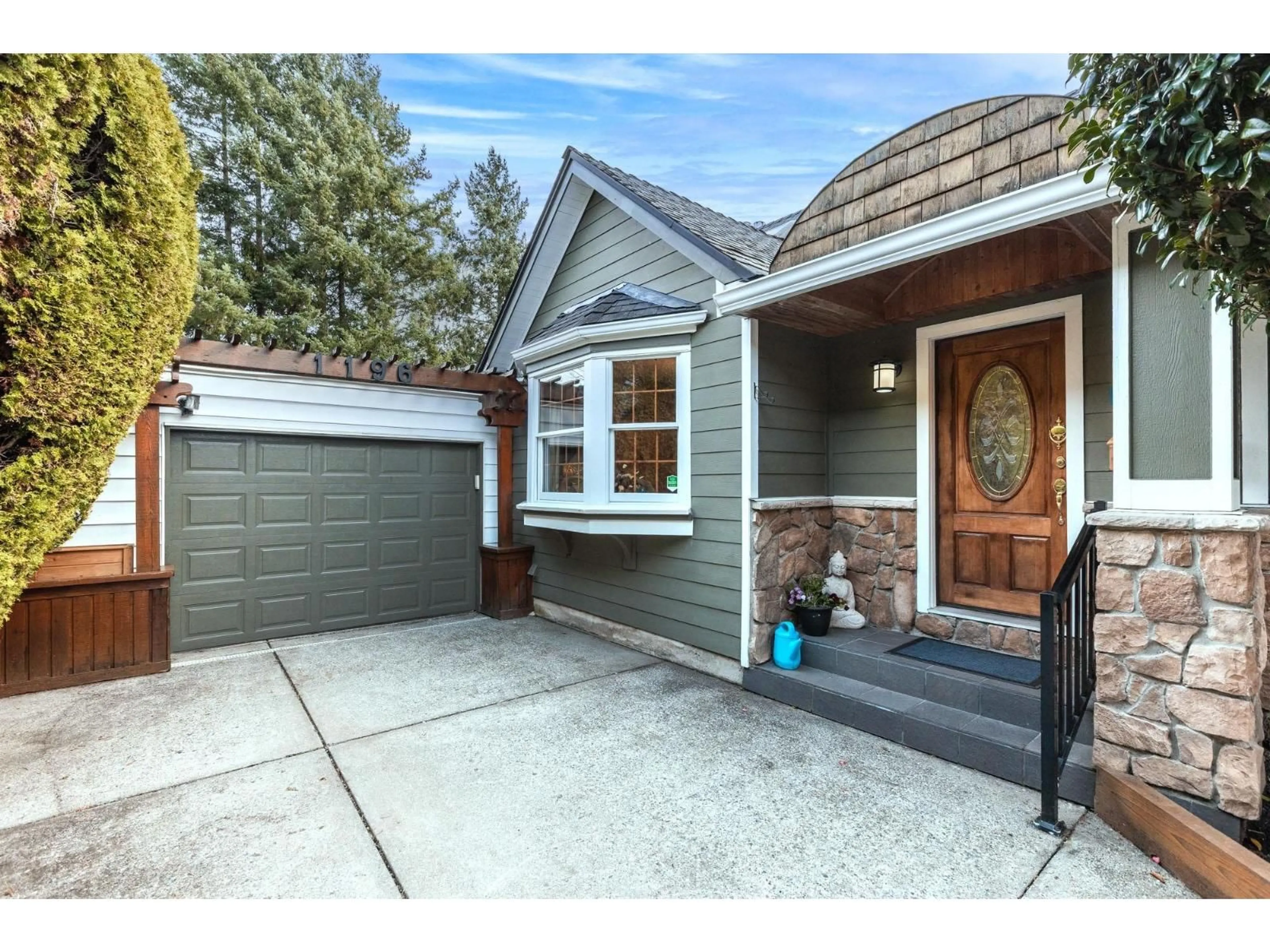 Home with brick exterior material, street for 1196 HABGOOD STREET, White Rock British Columbia V4B4W9