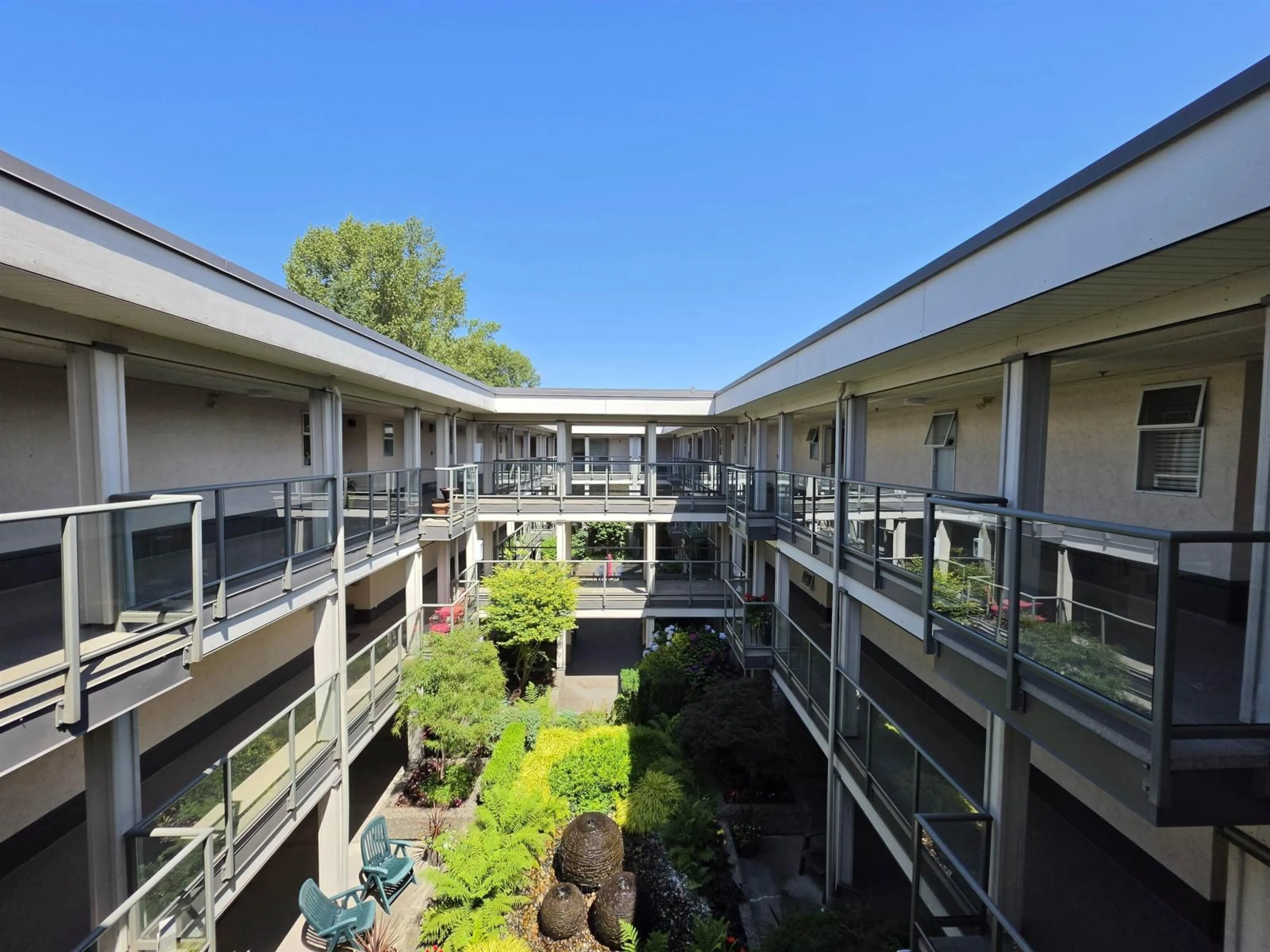 Patio, unknown for 303 - 15255 18 AVENUE, Surrey British Columbia V4A1W9