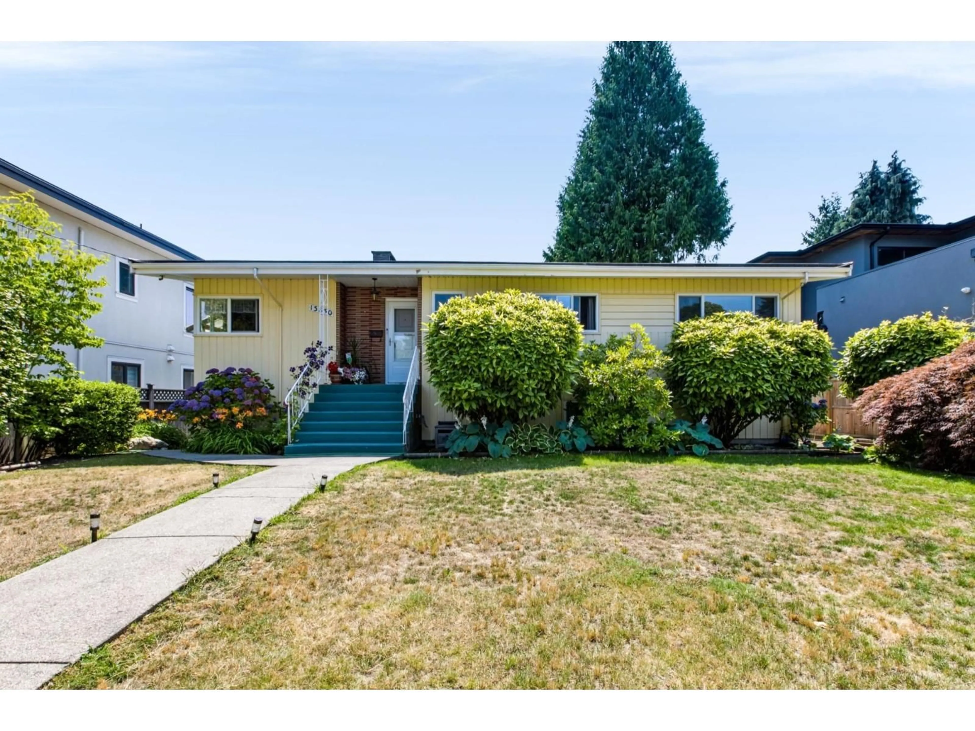 Home with vinyl exterior material, street for 13830 BLACKBURN AVENUE, White Rock British Columbia V4B2Y8
