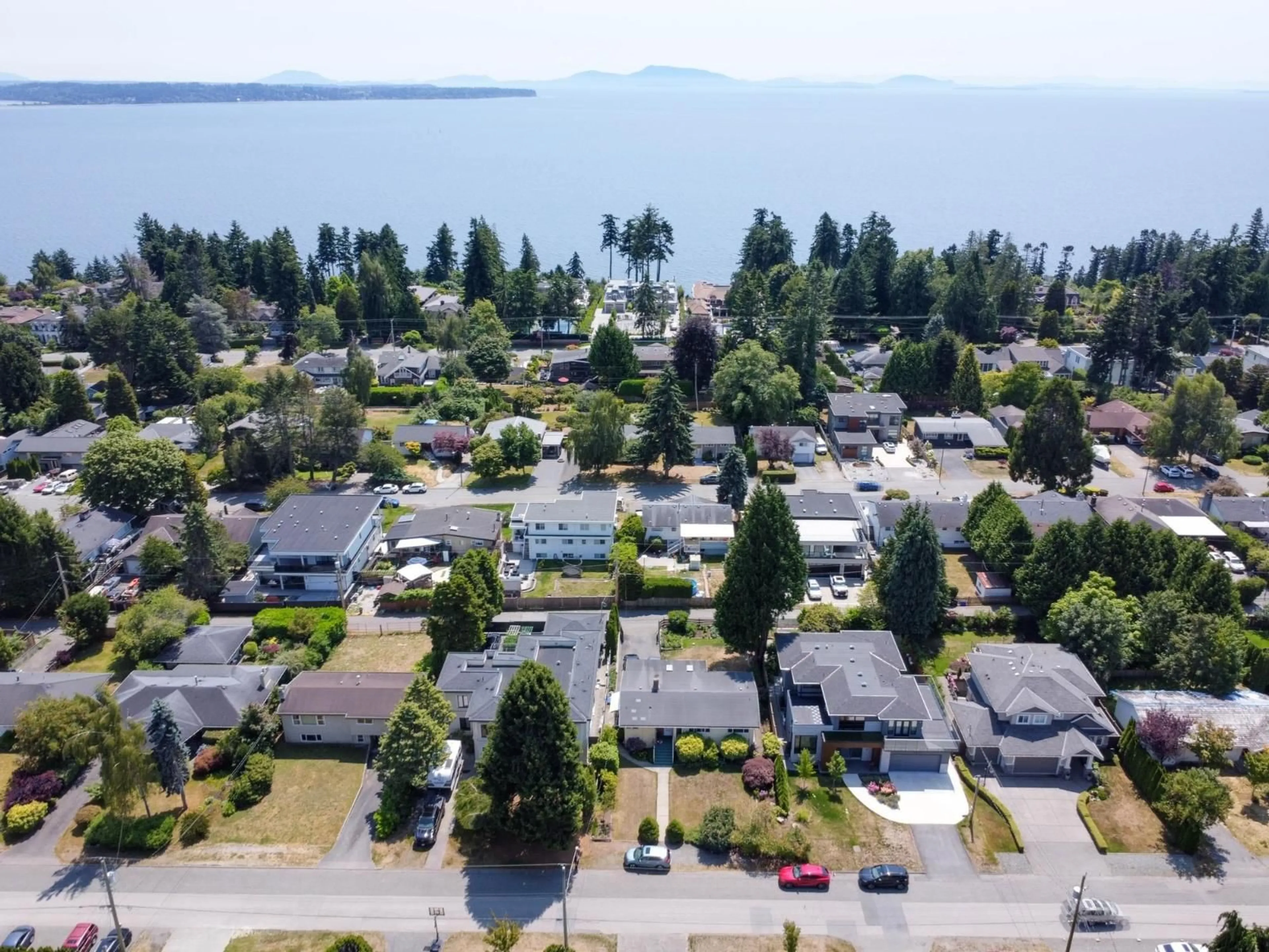 A pic from outside/outdoor area/front of a property/back of a property/a pic from drone, water/lake/river/ocean view for 13830 BLACKBURN AVENUE, White Rock British Columbia V4B2Y8