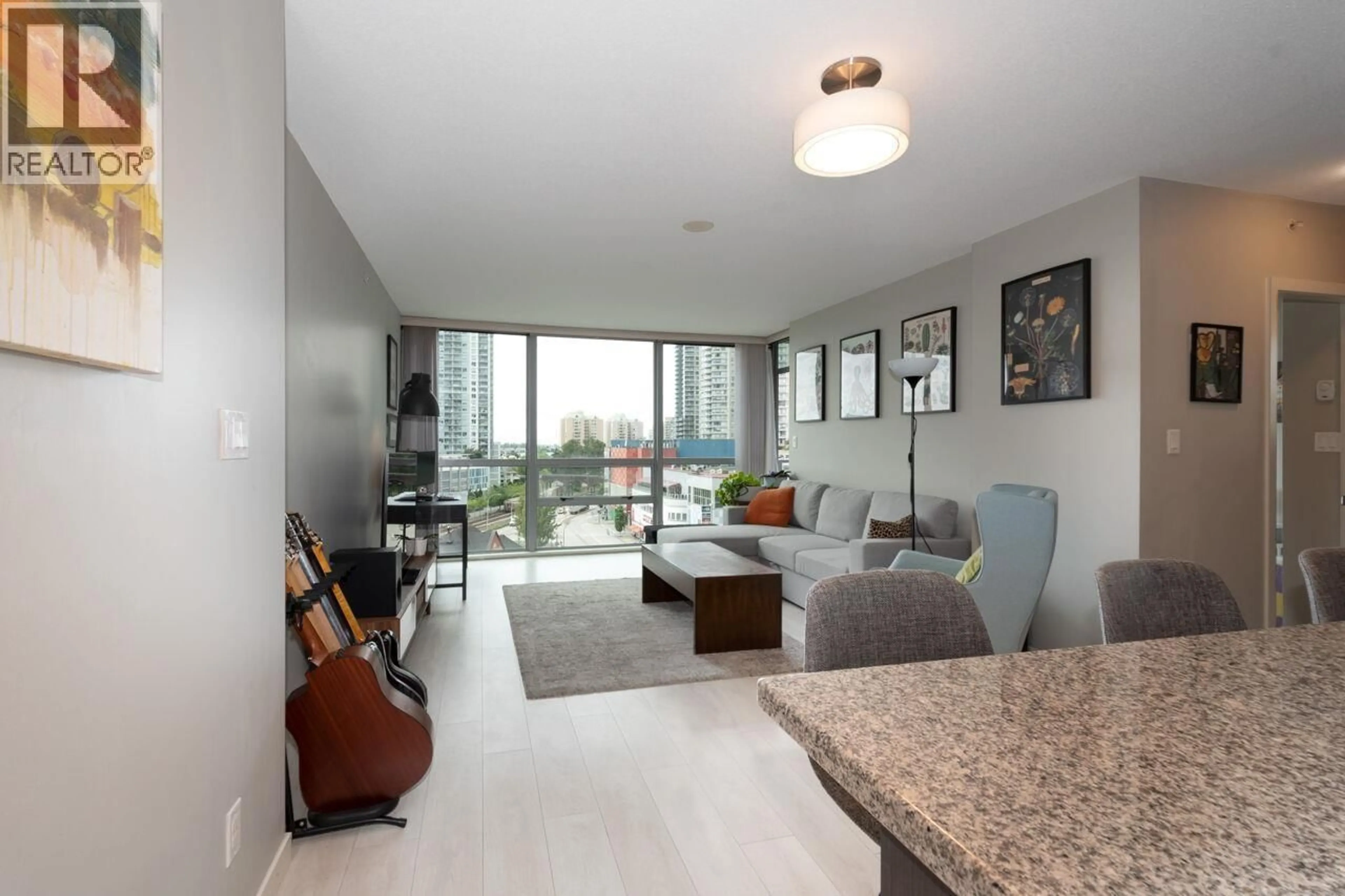 Living room with furniture, unknown for 902 - 14 BEGBIE STREET, New Westminster British Columbia V3M0C4