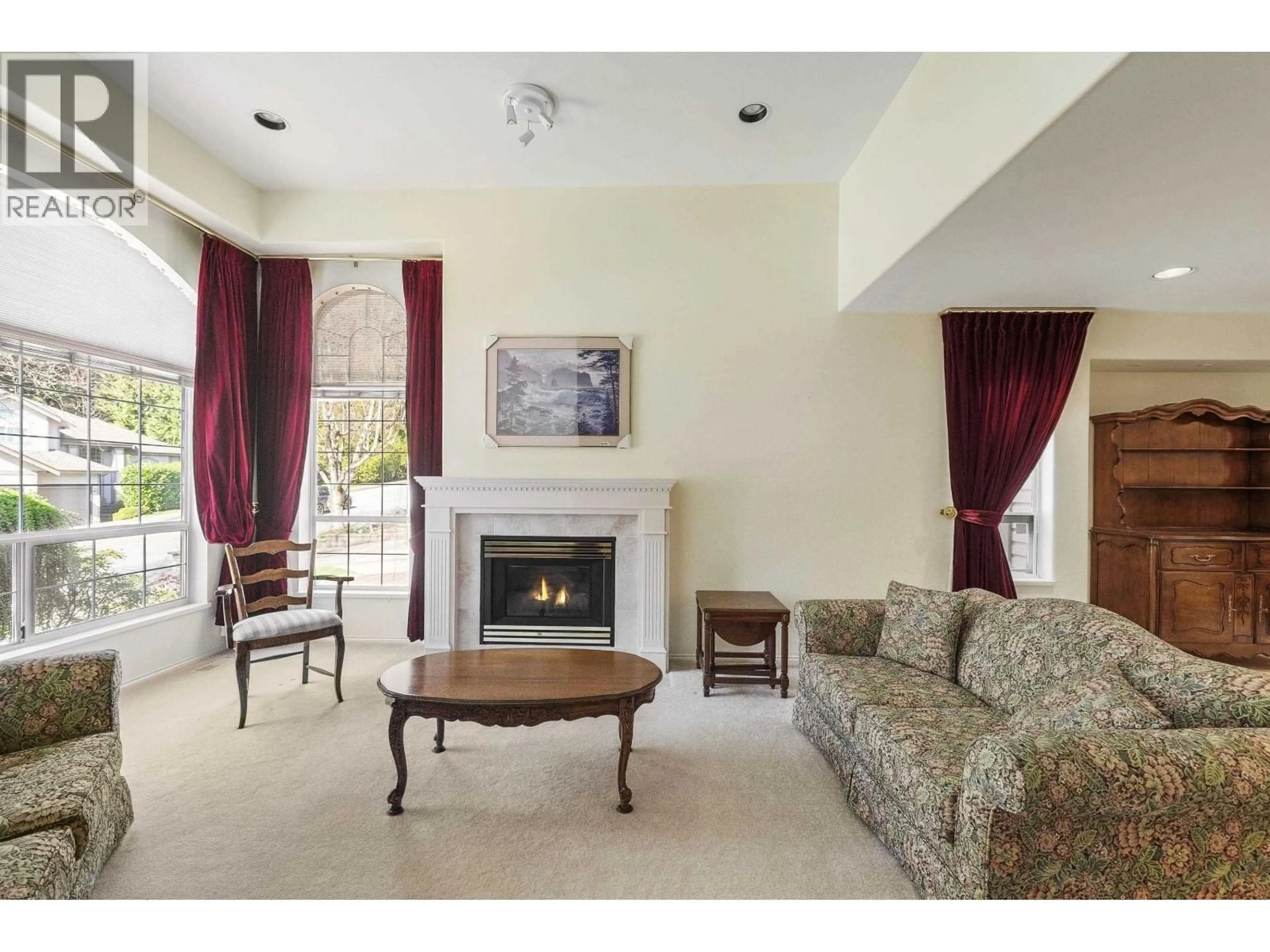Living room with furniture, unknown for 136 PARKSIDE DRIVE, Port Moody British Columbia V3H4X5
