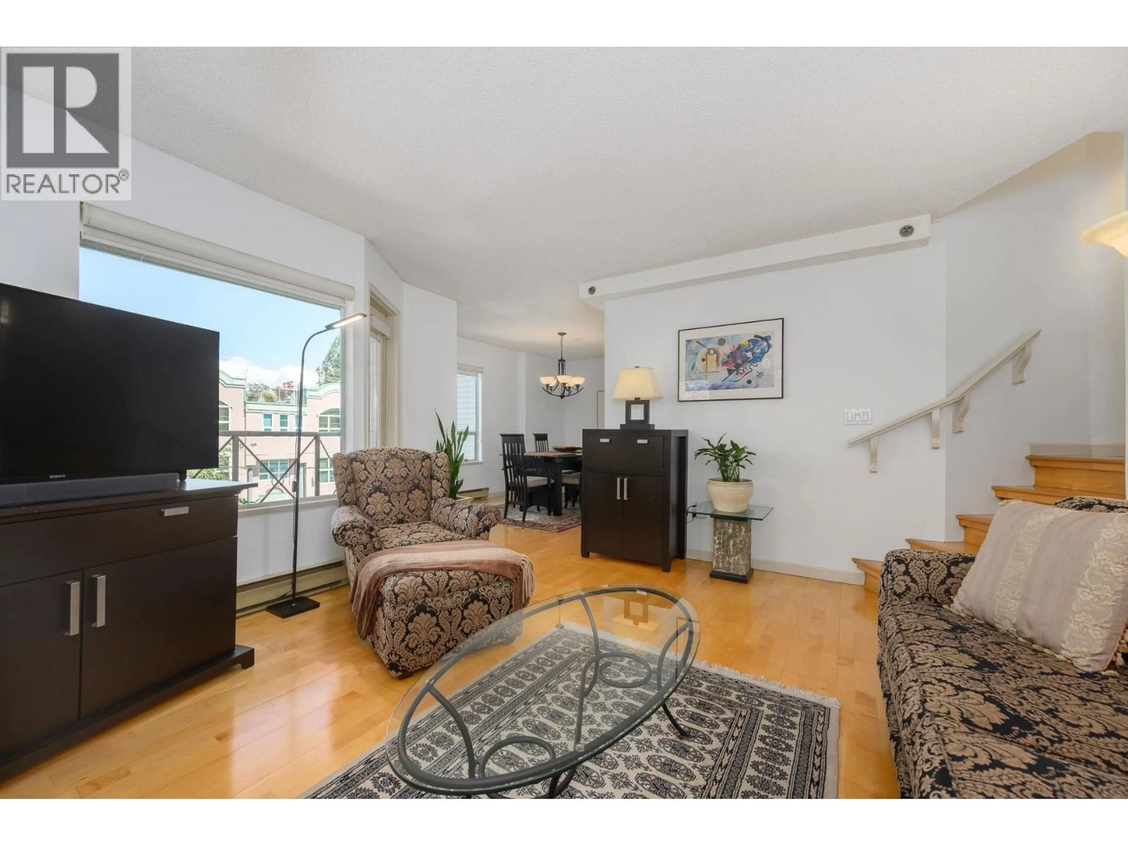Living room with furniture, unknown for 212 - 910 8TH AVENUE, Vancouver British Columbia V5Z1E5