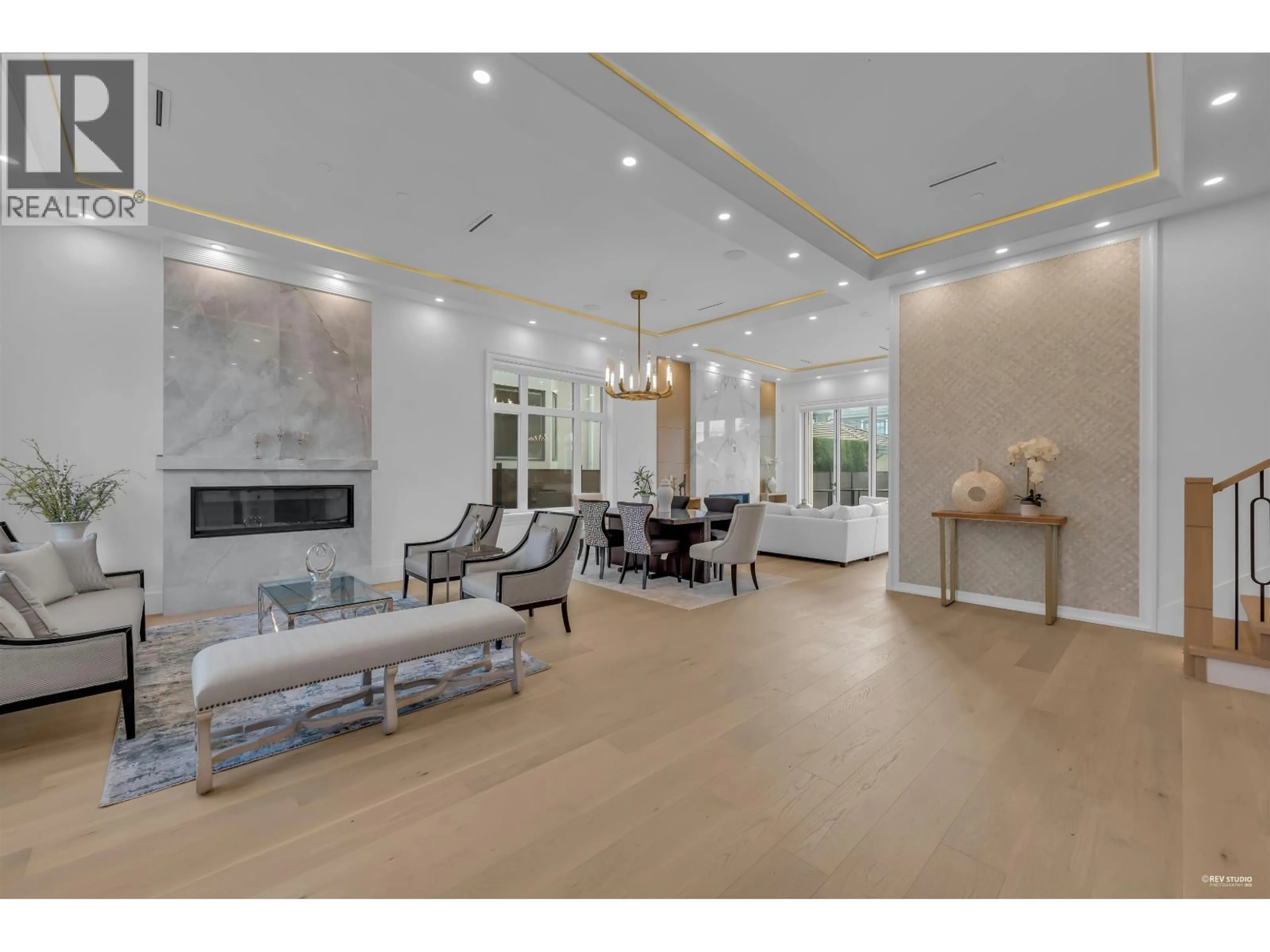 Unknown for 2246 20TH AVENUE, Vancouver British Columbia V6L1G3