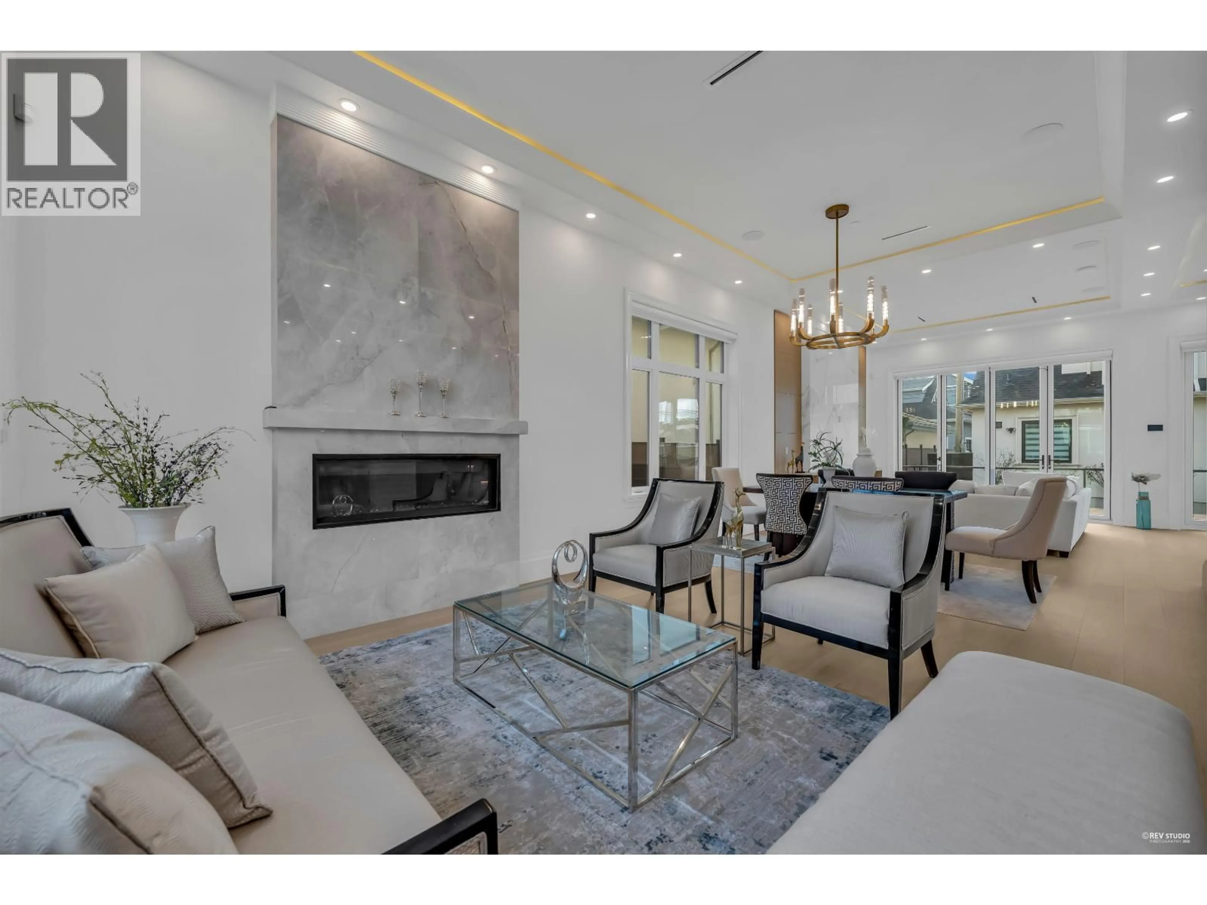 Living room with furniture, ceramic/tile floor for 2246 20TH AVENUE, Vancouver British Columbia V6L1G3