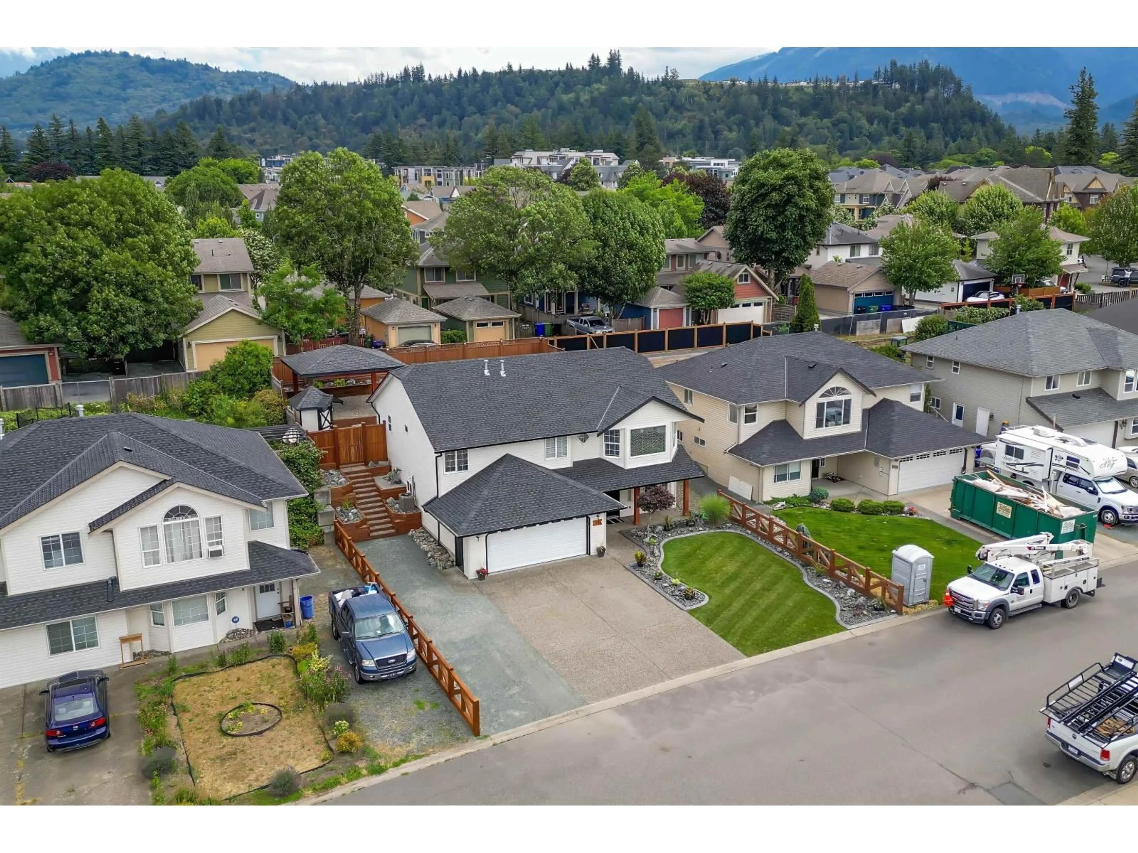 A pic from outside/outdoor area/front of a property/back of a property/a pic from drone, mountain view for 5730 KATHLEEN DRIVE, Chilliwack British Columbia V2R3Y8