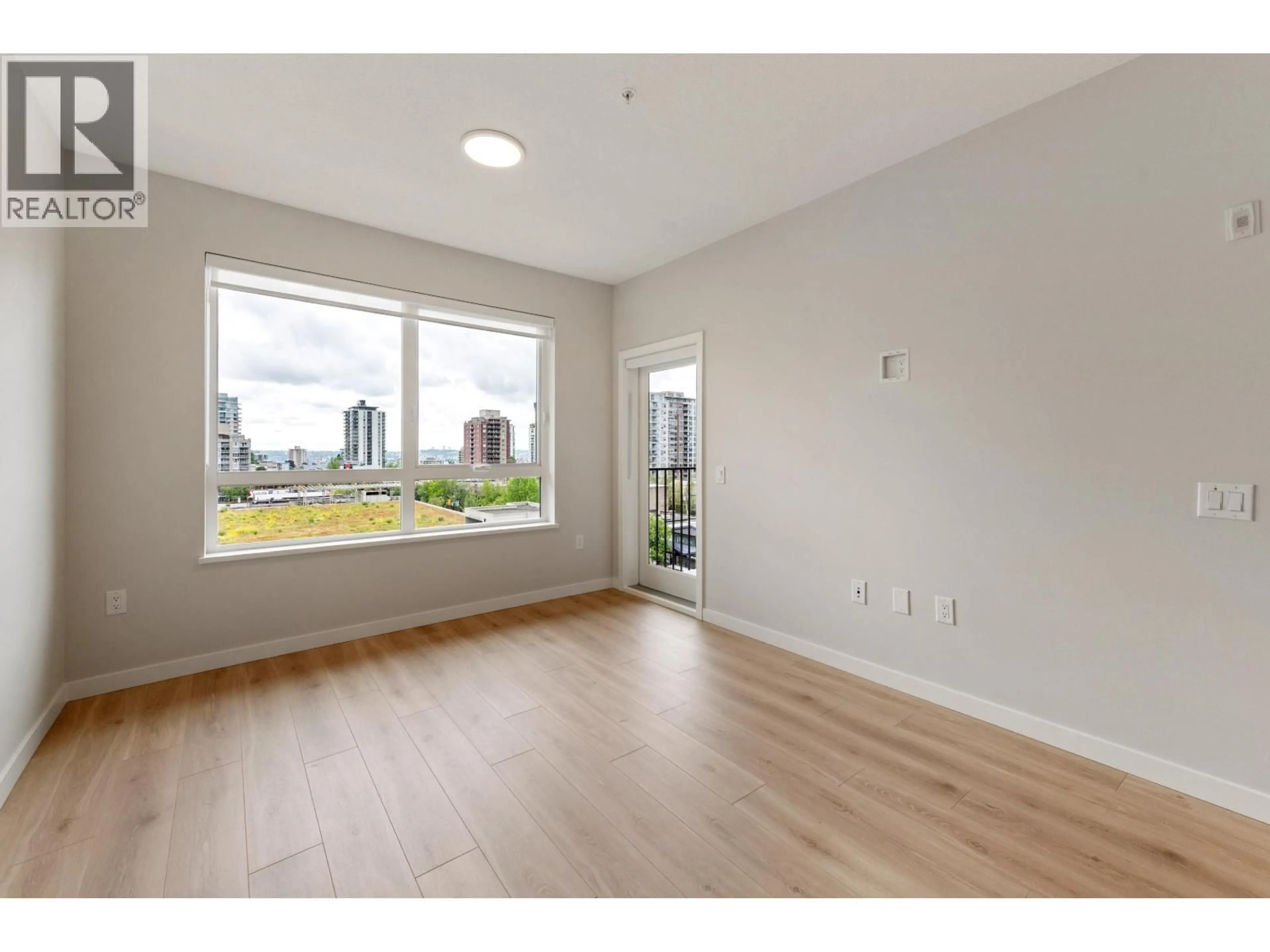 A pic of a room for 602 - 110 17TH STREET, North Vancouver British Columbia V7L0K4