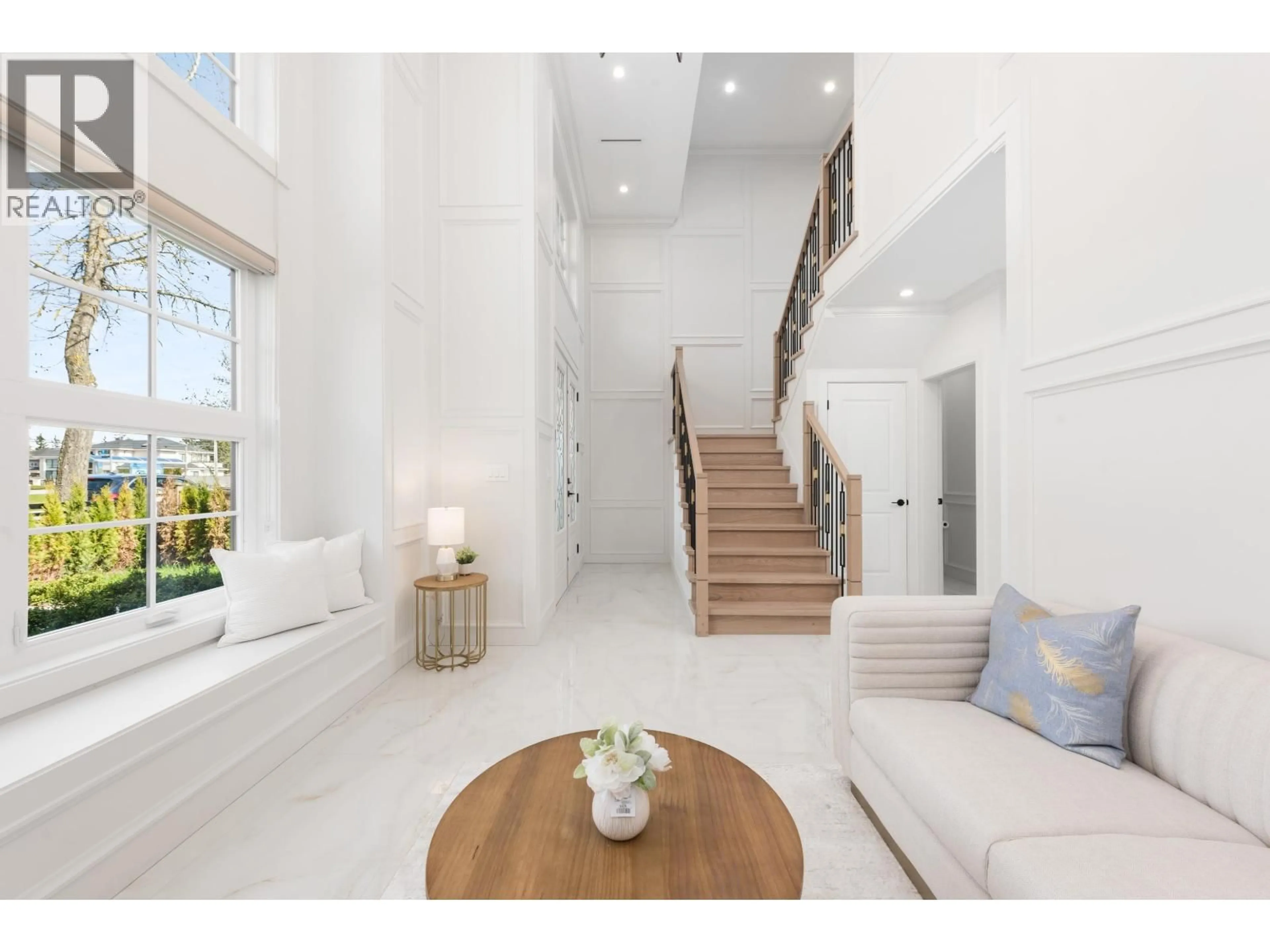 Indoor entryway for 11308 WILLIAMS ROAD, Richmond British Columbia V7A1J1